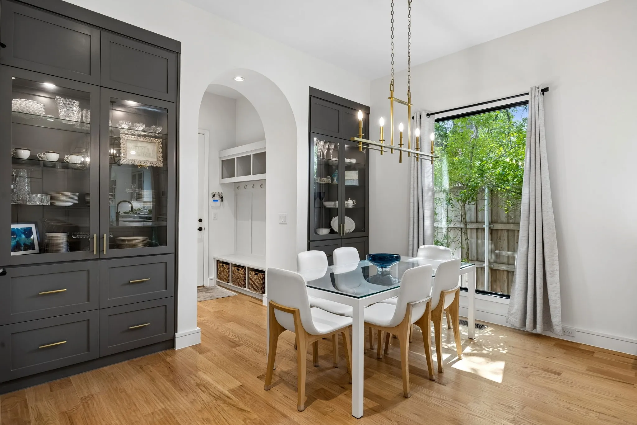 4437 Grassmere - Tom Hughes Team - Breakfast Room