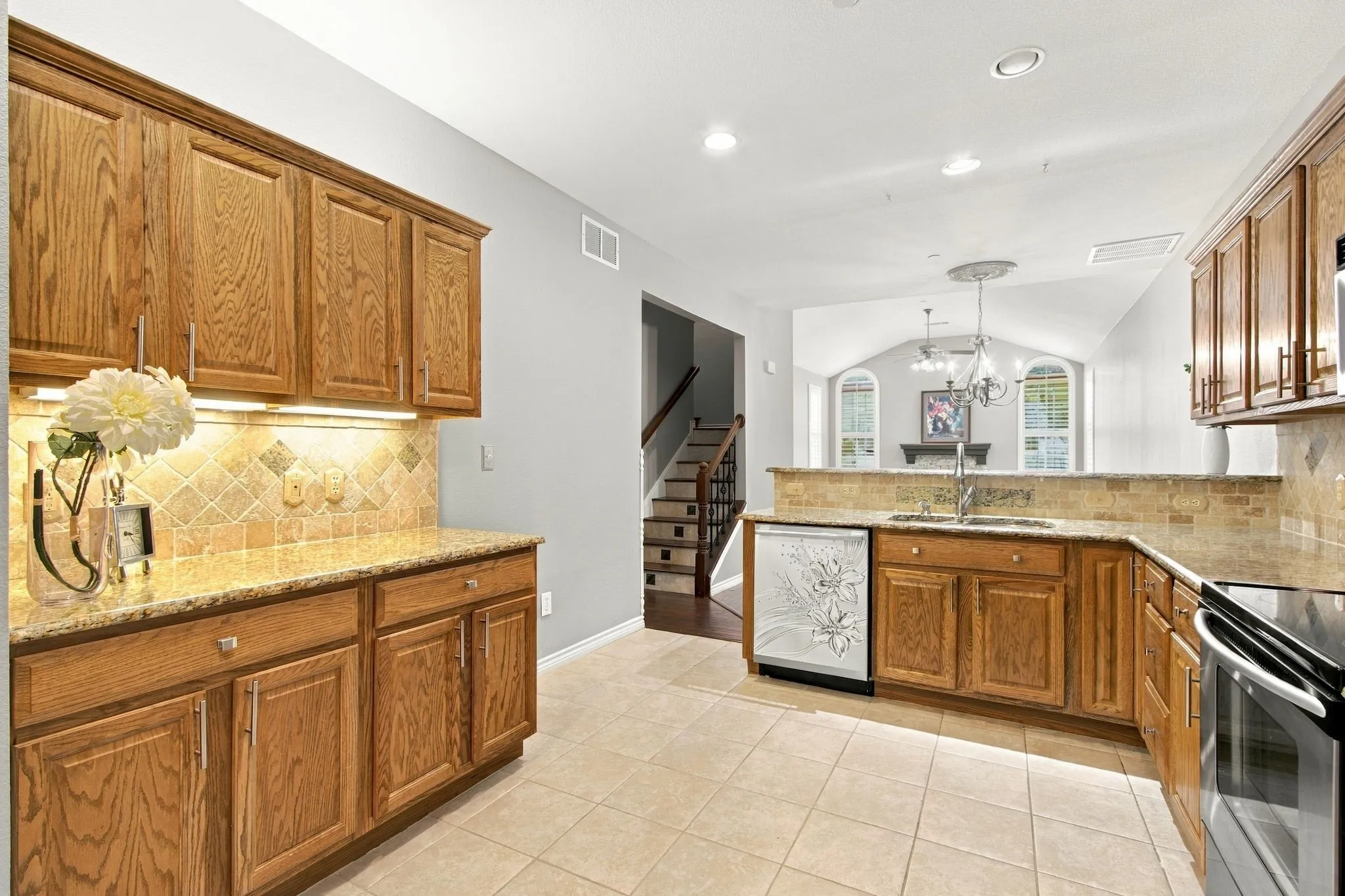 Many of the Kitchen Cabinets have shelves that roll out for easy access.