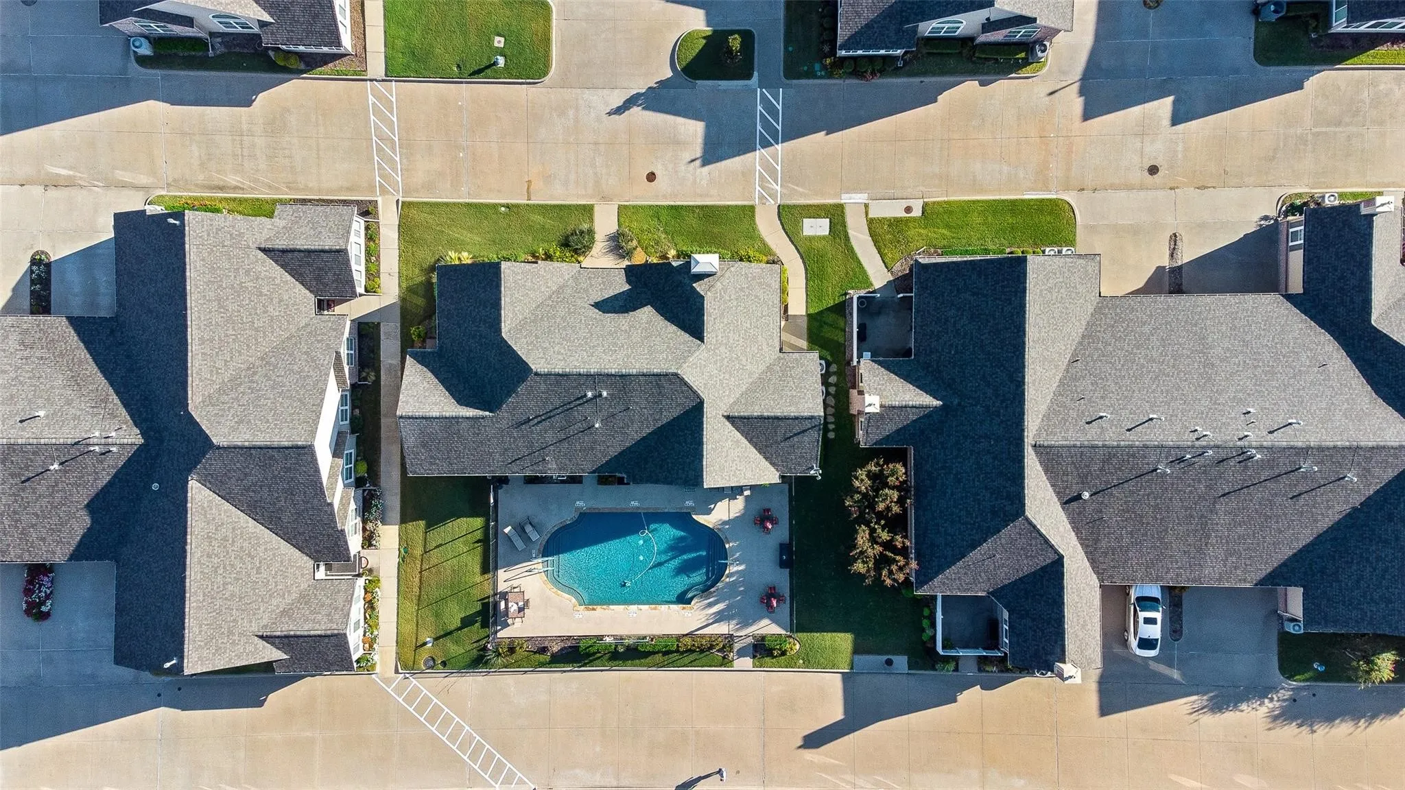 Condominium For Sale in Denton County , 2601 Marsh Lane 293, Plano, Texas 75093, 3 Bedroom, 3 Bathroom, 2 Garage spaces, 1,899 Sqft, built in 2005, mls#21389306, Real Estate Agent in Plano, Homes For Sale in Denton county, Homes For Sale in Plano, Realtor in Plano Texas, Real Estate Brokerage Independent Realty Texas, Luminita Cordes Realtor
