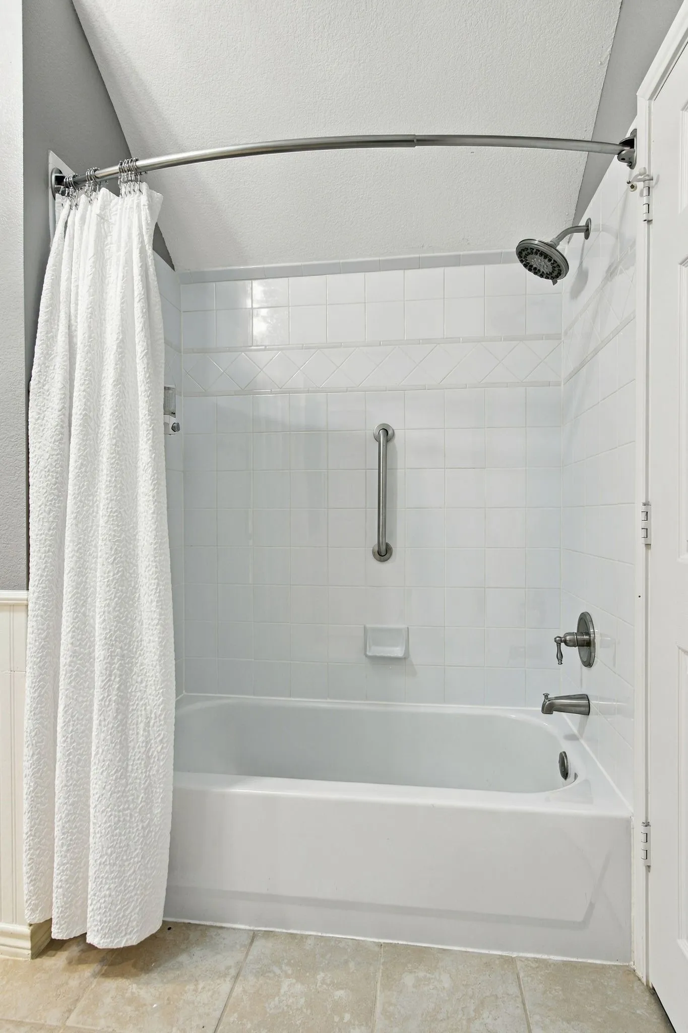 Condominium For Sale in Denton County , 2601 Marsh Lane 293, Plano, Texas 75093, 3 Bedroom, 3 Bathroom, 2 Garage spaces, 1,899 Sqft, built in 2005, mls#21389306, Real Estate Agent in Plano, Homes For Sale in Denton county, Homes For Sale in Plano, Realtor in Plano Texas, Real Estate Brokerage Independent Realty Texas, Luminita Cordes Realtor