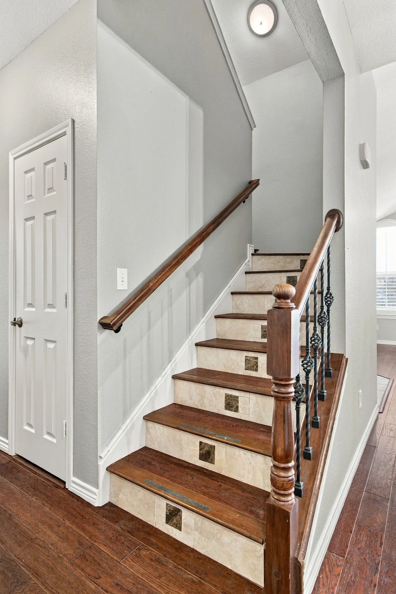Condominium For Sale in Denton County , 2601 Marsh Lane 293, Plano, Texas 75093, 3 Bedroom, 3 Bathroom, 2 Garage spaces, 1,899 Sqft, built in 2005, mls#21389306, Real Estate Agent in Plano, Homes For Sale in Denton county, Homes For Sale in Plano, Realtor in Plano Texas, Real Estate Brokerage Independent Realty Texas, Luminita Cordes Realtor