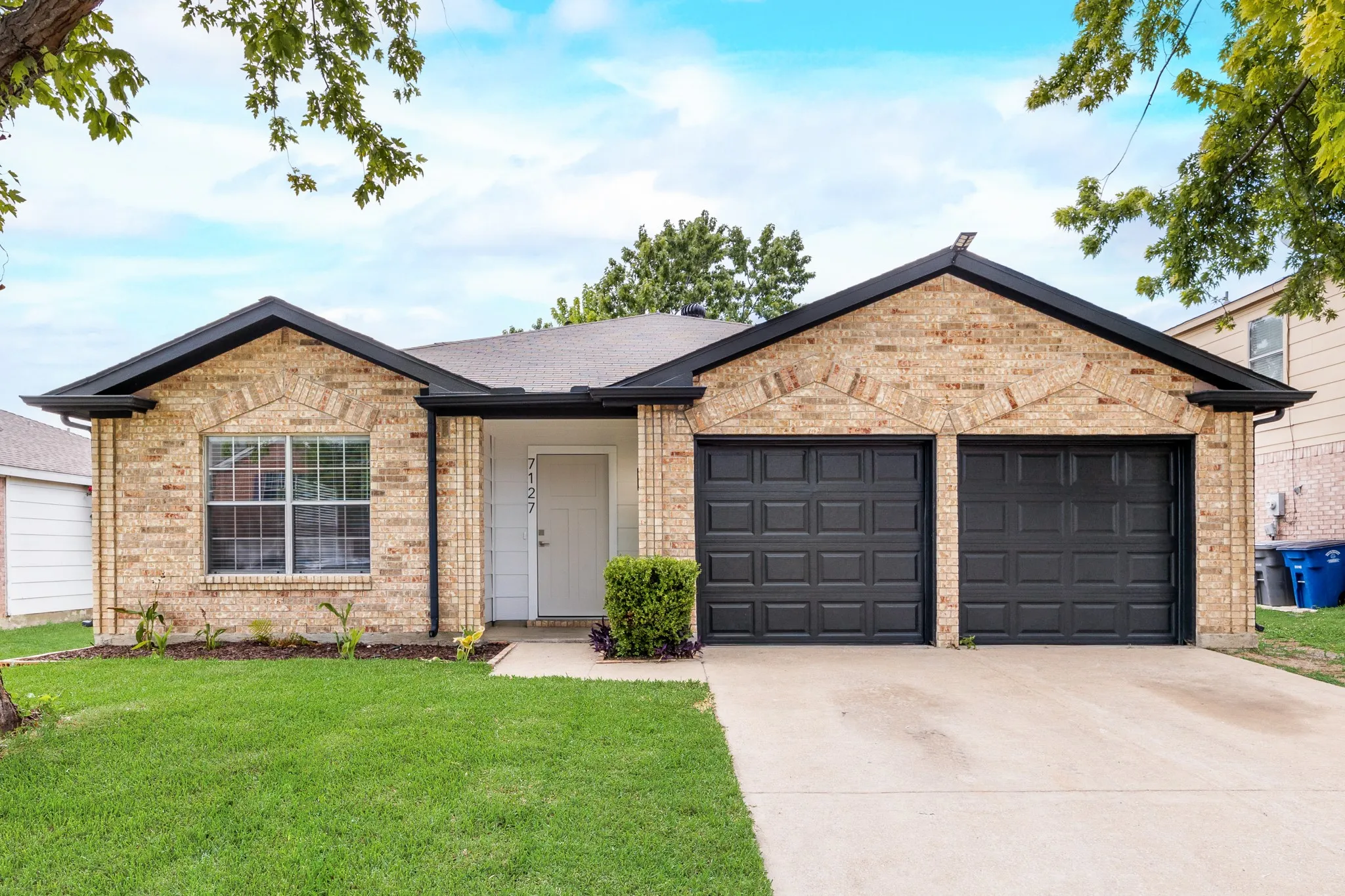 Single Family Residence For Rent
