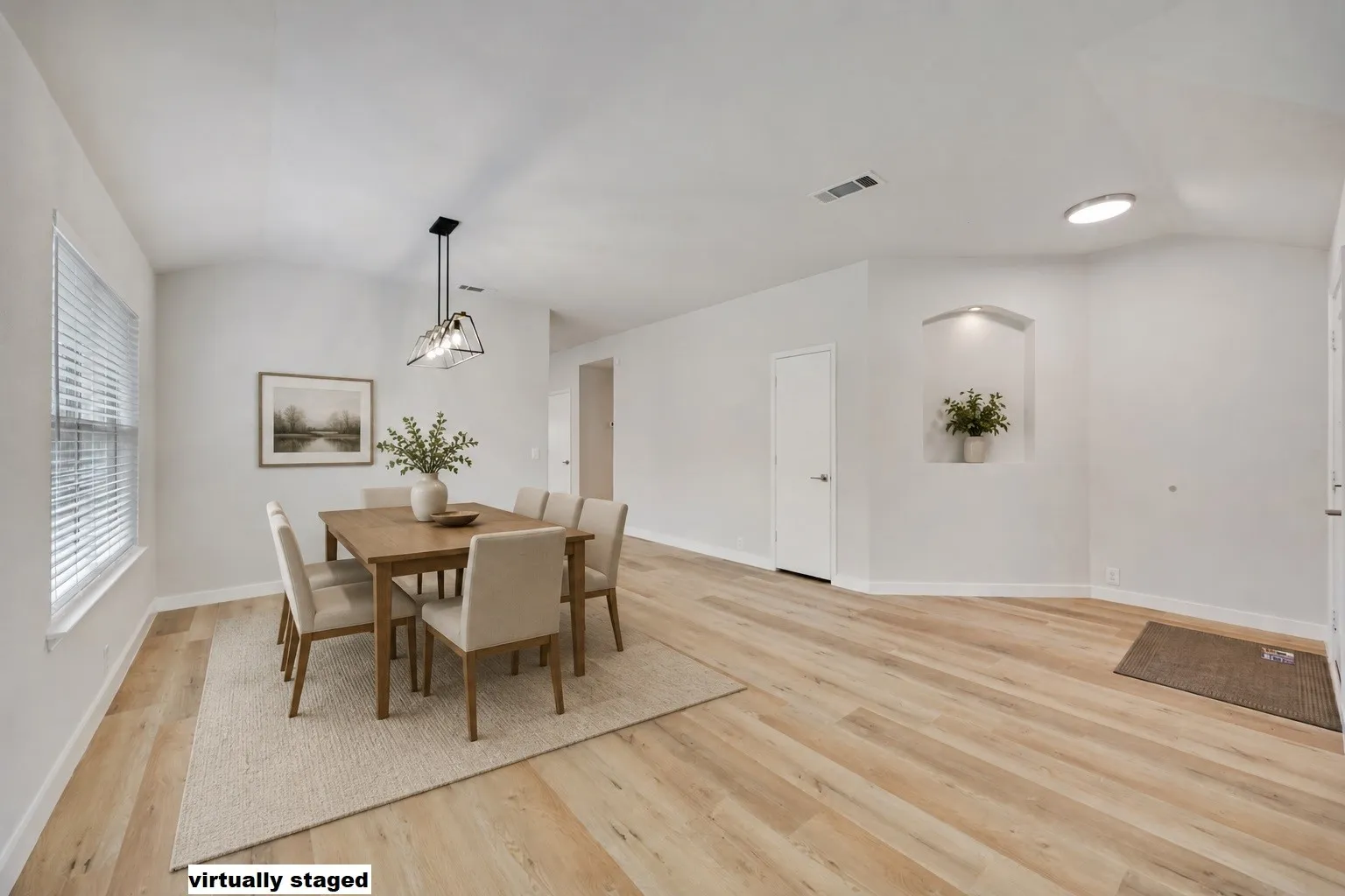 Single Family Residence For Rent in Dallas County , 7127 Larkin Drive, Dallas, Texas 75227, 3 Bedroom, 2 Bathroom, 2 Garage spaces, 1,870 Sqft, built in 1999, mls#21390252, Real Estate Agent in Dallas, Homes For Rent in Dallas county, Homes For Rent in Dallas, Realtor in Dallas Texas, Real Estate Brokerage Independent Realty Texas, Luminita Cordes Realtor