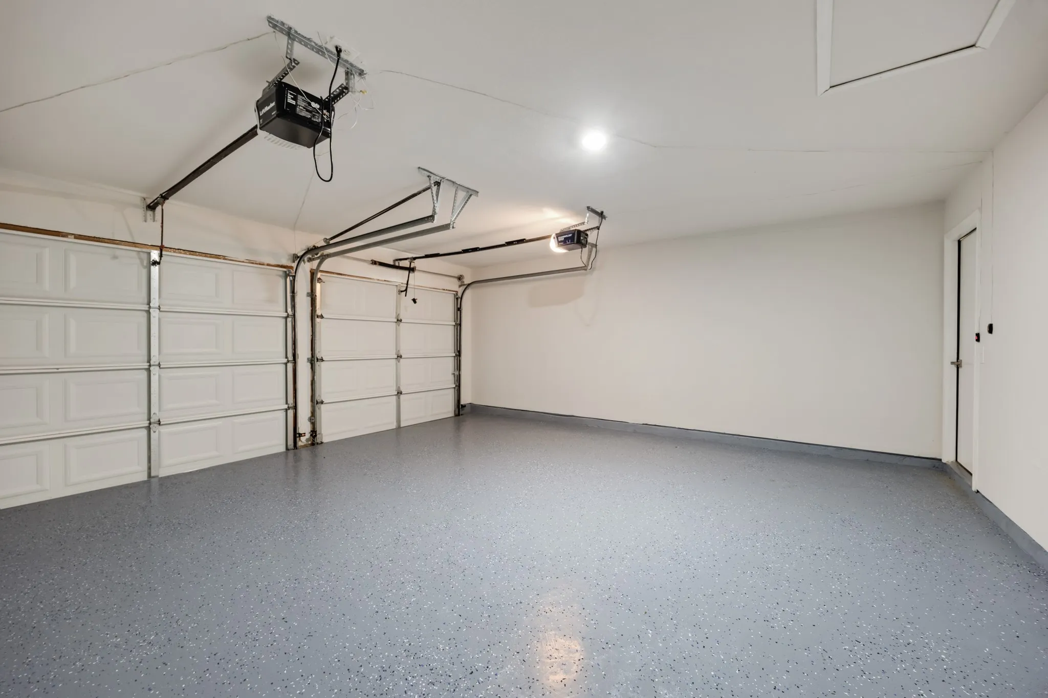 Single Family Residence For Rent in Dallas County , 7127 Larkin Drive, Dallas, Texas 75227, 3 Bedroom, 2 Bathroom, 2 Garage spaces, 1,870 Sqft, built in 1999, mls#21390252, Real Estate Agent in Dallas, Homes For Rent in Dallas county, Homes For Rent in Dallas, Realtor in Dallas Texas, Real Estate Brokerage Independent Realty Texas, Luminita Cordes Realtor