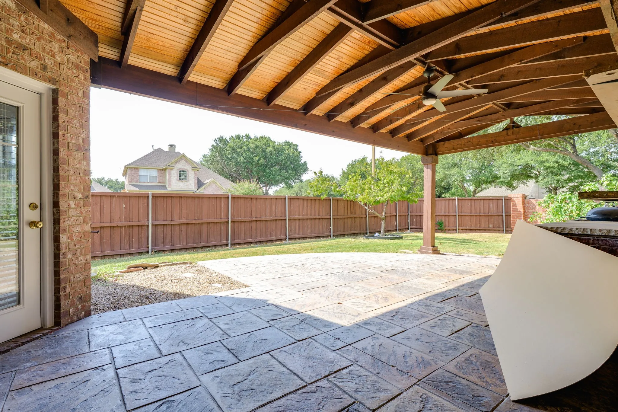 Single Family Residence For Sale in Dallas County , 321 Andre Drive, Irving, Texas 75063, 3 Bedroom, 3 Bathroom, 2 Garage spaces, 2,354 Sqft, built in 1994, mls#21388025, Real Estate Agent in Irving, Homes For Sale in Dallas county, Homes For Sale in Irving, Realtor in Irving Texas, Real Estate Brokerage Independent Realty Texas, Luminita Cordes Realtor