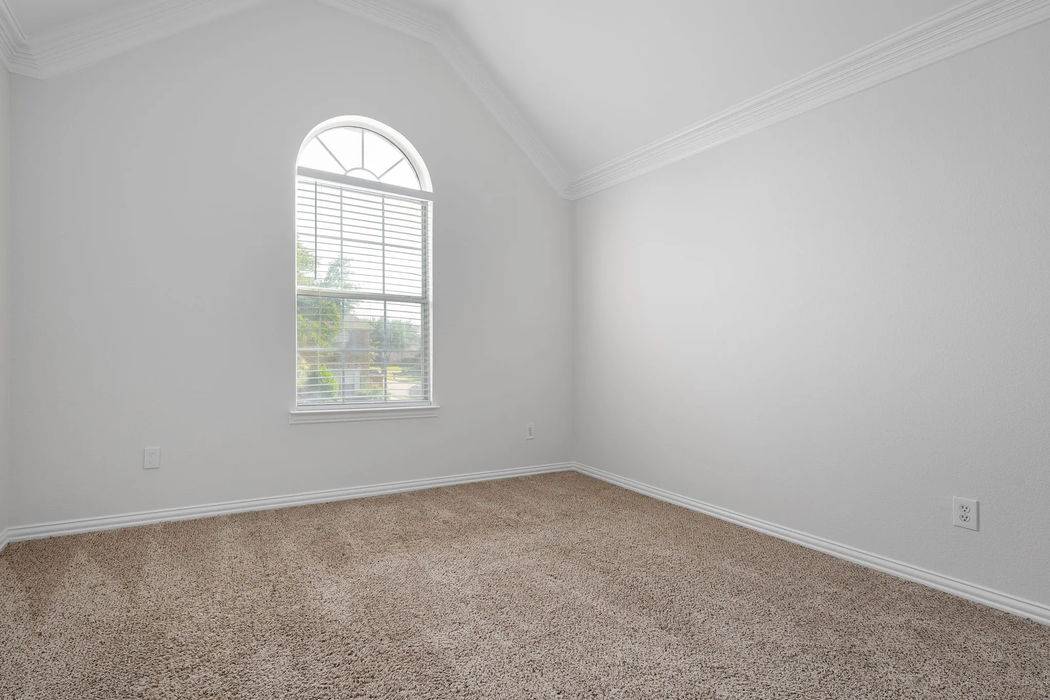 Single Family Residence For Sale in Dallas County , 321 Andre Drive, Irving, Texas 75063, 3 Bedroom, 3 Bathroom, 2 Garage spaces, 2,354 Sqft, built in 1994, mls#21388025, Real Estate Agent in Irving, Homes For Sale in Dallas county, Homes For Sale in Irving, Realtor in Irving Texas, Real Estate Brokerage Independent Realty Texas, Luminita Cordes Realtor