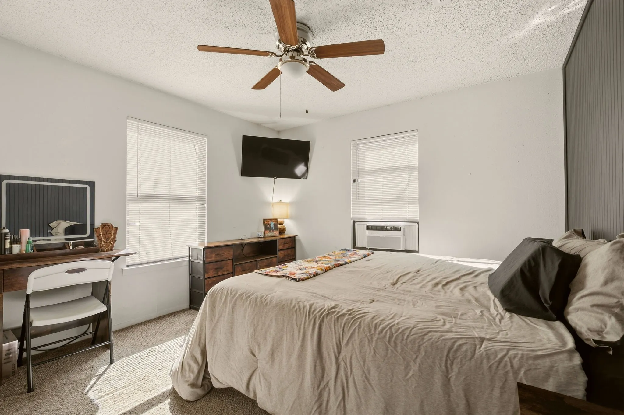 Single Family Residence For Sale in Grayson County , 58 Wolf Front Road, Van Alstyne, Texas 75495, 3 Bedroom, 1 Bathroom, 1 Garage spaces, 1,056 Sqft, built in 1983, mls#21389771, Real Estate Agent in Van Alstyne, Homes For Sale in Grayson county, Homes For Sale in Van Alstyne, Realtor in Van Alstyne Texas, Real Estate Brokerage Independent Realty Texas, Luminita Cordes Realtor