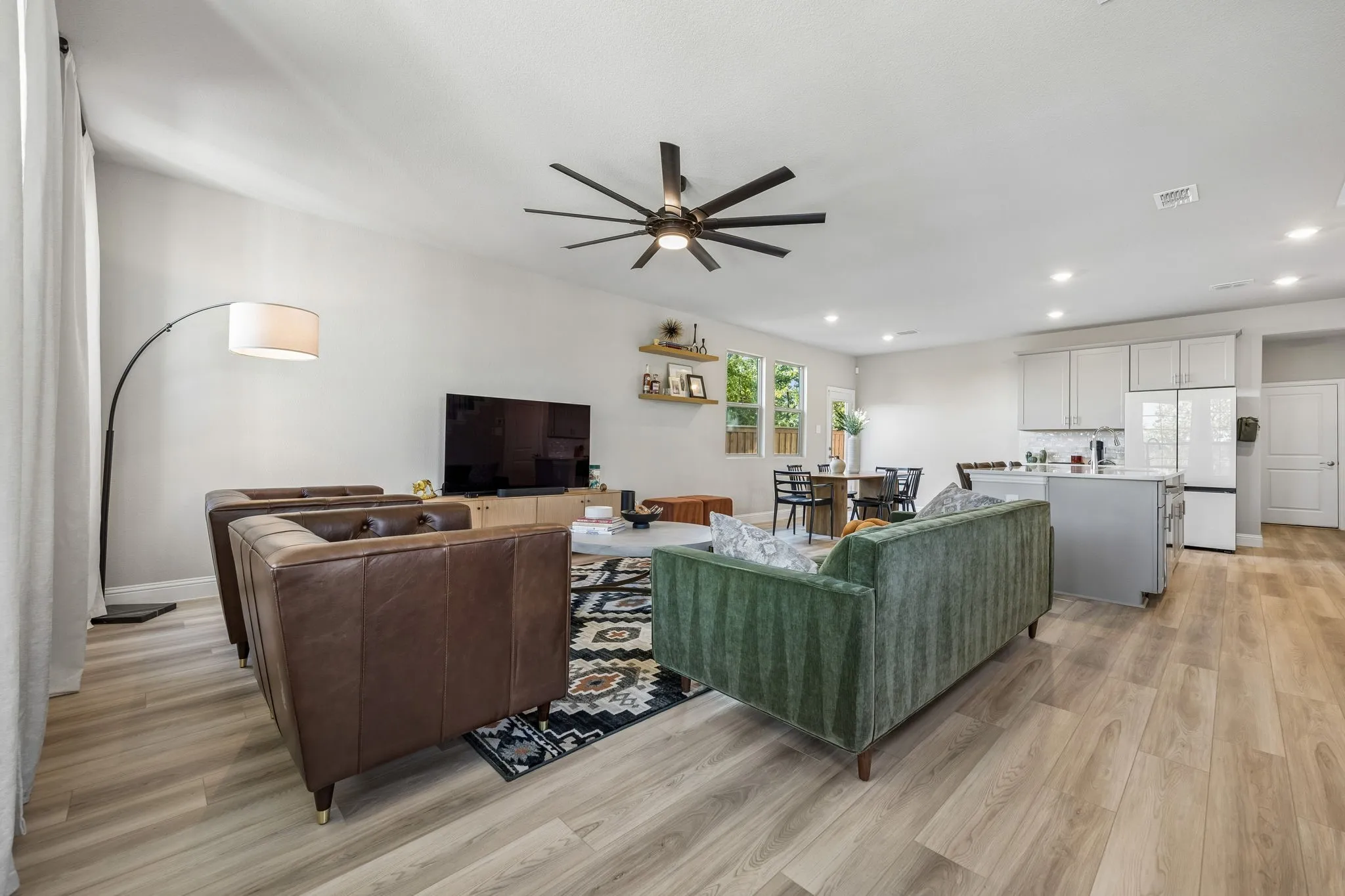 Single Family Residence For Sale in Denton County , 2673 Kings Canyon Mews, Corinth, Texas 76210, 4 Bedroom, 3 Bathroom, 2 Garage spaces, 2,476 Sqft, built in 2023, mls#21390013, Real Estate Agent in Corinth, Homes For Sale in Denton county, Homes For Sale in Corinth, Realtor in Corinth Texas, Real Estate Brokerage Independent Realty Texas, Luminita Cordes Realtor