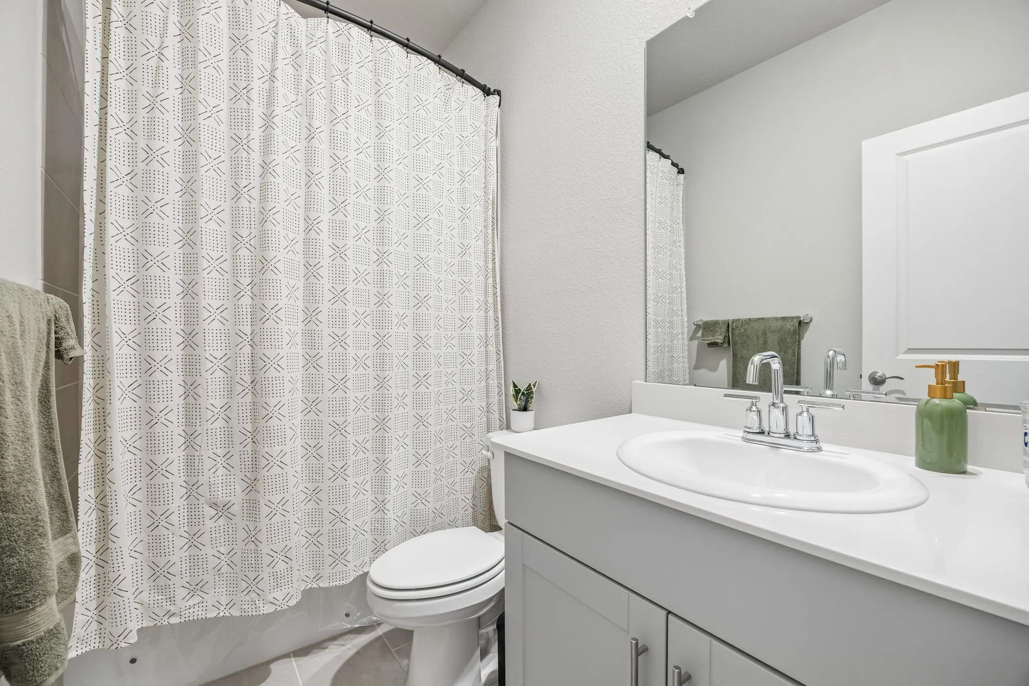 Single Family Residence For Sale in Denton County , 2673 Kings Canyon Mews, Corinth, Texas 76210, 4 Bedroom, 3 Bathroom, 2 Garage spaces, 2,476 Sqft, built in 2023, mls#21390013, Real Estate Agent in Corinth, Homes For Sale in Denton county, Homes For Sale in Corinth, Realtor in Corinth Texas, Real Estate Brokerage Independent Realty Texas, Luminita Cordes Realtor