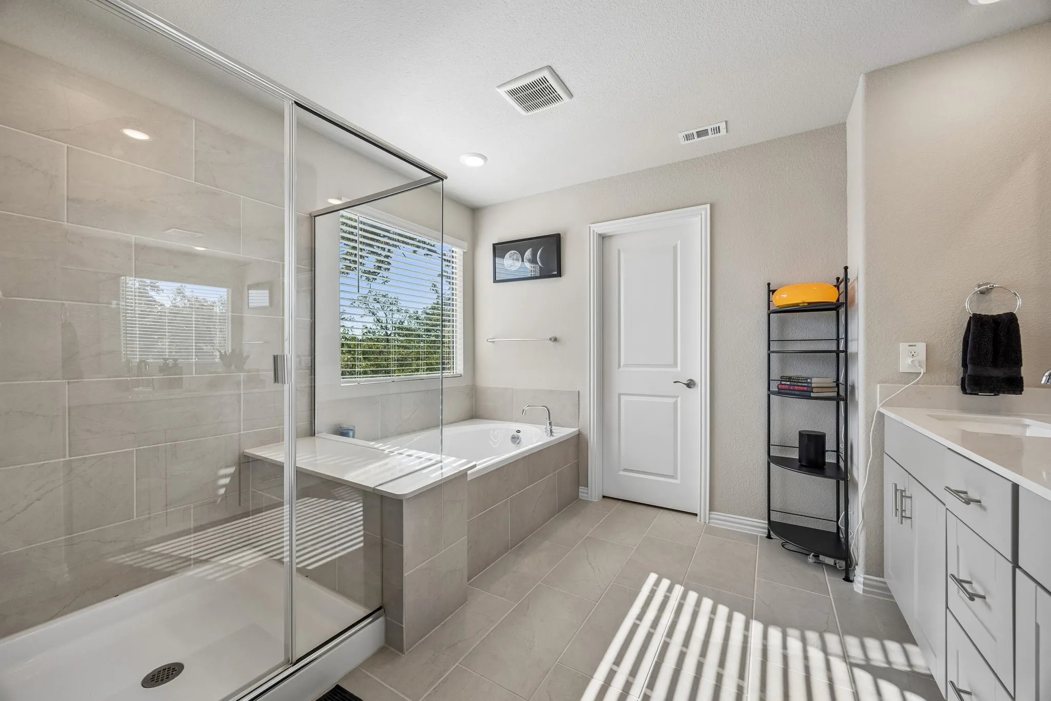 Single Family Residence For Sale in Denton County , 2673 Kings Canyon Mews, Corinth, Texas 76210, 4 Bedroom, 3 Bathroom, 2 Garage spaces, 2,476 Sqft, built in 2023, mls#21390013, Real Estate Agent in Corinth, Homes For Sale in Denton county, Homes For Sale in Corinth, Realtor in Corinth Texas, Real Estate Brokerage Independent Realty Texas, Luminita Cordes Realtor