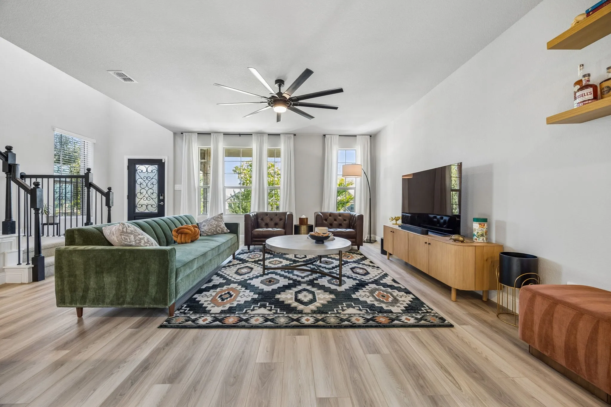 Single Family Residence For Sale in Denton County , 2673 Kings Canyon Mews, Corinth, Texas 76210, 4 Bedroom, 3 Bathroom, 2 Garage spaces, 2,476 Sqft, built in 2023, mls#21390013, Real Estate Agent in Corinth, Homes For Sale in Denton county, Homes For Sale in Corinth, Realtor in Corinth Texas, Real Estate Brokerage Independent Realty Texas, Luminita Cordes Realtor