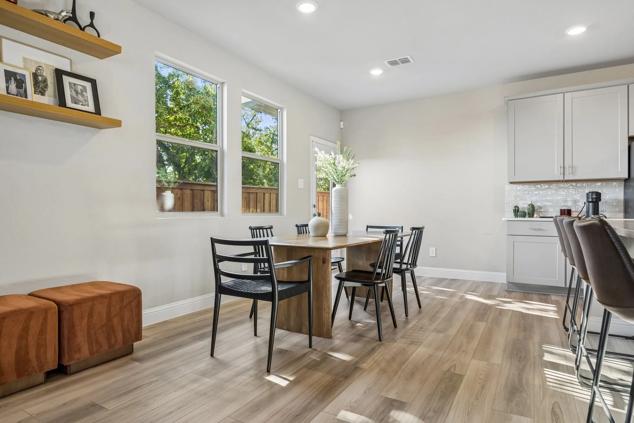 Single Family Residence For Sale in Denton County , 2673 Kings Canyon Mews, Corinth, Texas 76210, 4 Bedroom, 3 Bathroom, 2 Garage spaces, 2,476 Sqft, built in 2023, mls#21390013, Real Estate Agent in Corinth, Homes For Sale in Denton county, Homes For Sale in Corinth, Realtor in Corinth Texas, Real Estate Brokerage Independent Realty Texas, Luminita Cordes Realtor