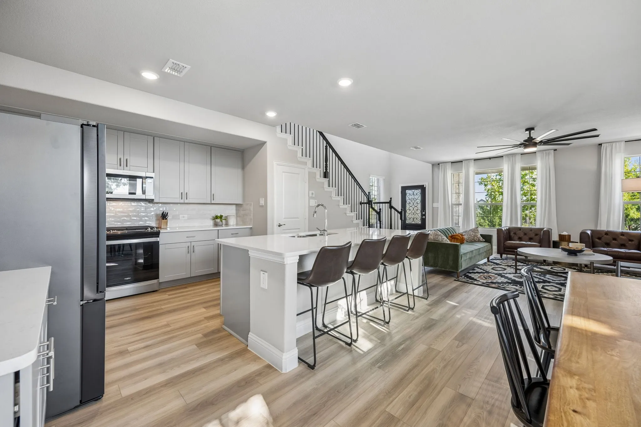 Single Family Residence For Sale in Denton County , 2673 Kings Canyon Mews, Corinth, Texas 76210, 4 Bedroom, 3 Bathroom, 2 Garage spaces, 2,476 Sqft, built in 2023, mls#21390013, Real Estate Agent in Corinth, Homes For Sale in Denton county, Homes For Sale in Corinth, Realtor in Corinth Texas, Real Estate Brokerage Independent Realty Texas, Luminita Cordes Realtor