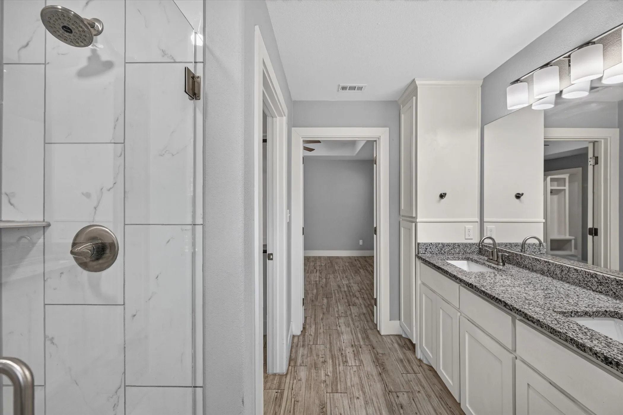 Single Family Residence For Rent in Grayson County , 430 W Morgan Street, Denison, Texas 75020, 3 Bedroom, 2 Bathroom, 2 Garage spaces, 1,407 Sqft, built in 2020, mls#21389830, Real Estate Agent in Denison, Homes For Rent in Grayson county, Homes For Rent in Denison, Realtor in Denison Texas, Real Estate Brokerage Independent Realty Texas, Luminita Cordes Realtor