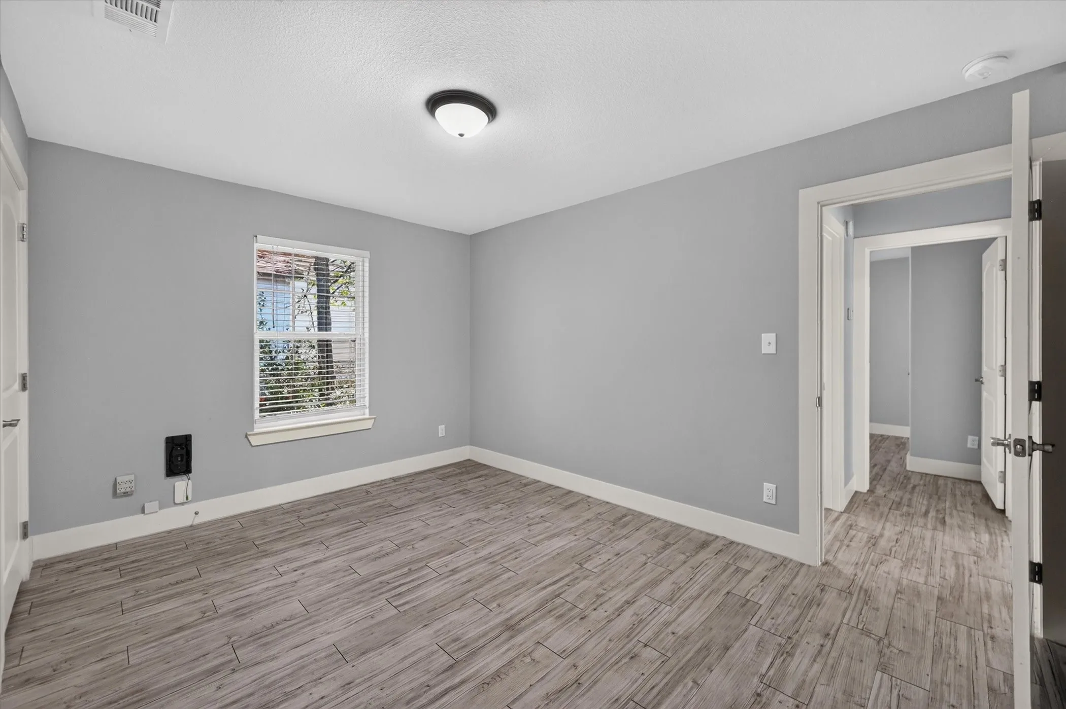 Single Family Residence For Rent in Grayson County , 430 W Morgan Street, Denison, Texas 75020, 3 Bedroom, 2 Bathroom, 2 Garage spaces, 1,407 Sqft, built in 2020, mls#21389830, Real Estate Agent in Denison, Homes For Rent in Grayson county, Homes For Rent in Denison, Realtor in Denison Texas, Real Estate Brokerage Independent Realty Texas, Luminita Cordes Realtor