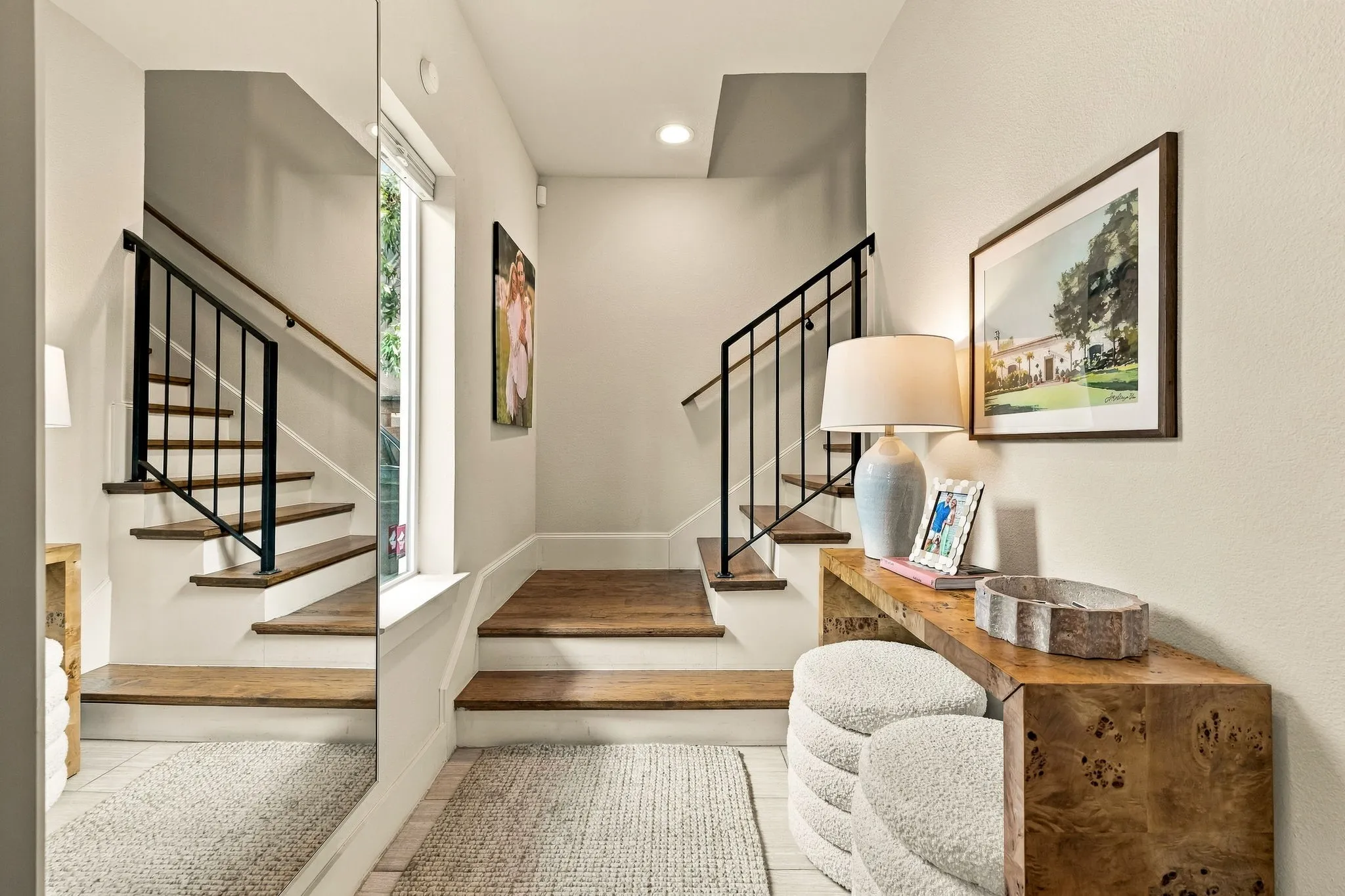 Townhouse For Sale in Dallas County , 2472 Thatcher Drive, Dallas, Texas 75206, 3 Bedroom, 4 Bathroom, 2 Garage spaces, 2,015 Sqft, built in 2014, mls#21389345, Real Estate Agent in Dallas, Homes For Sale in Dallas county, Homes For Sale in Dallas, Realtor in Dallas Texas, Real Estate Brokerage Independent Realty Texas, Luminita Cordes Realtor