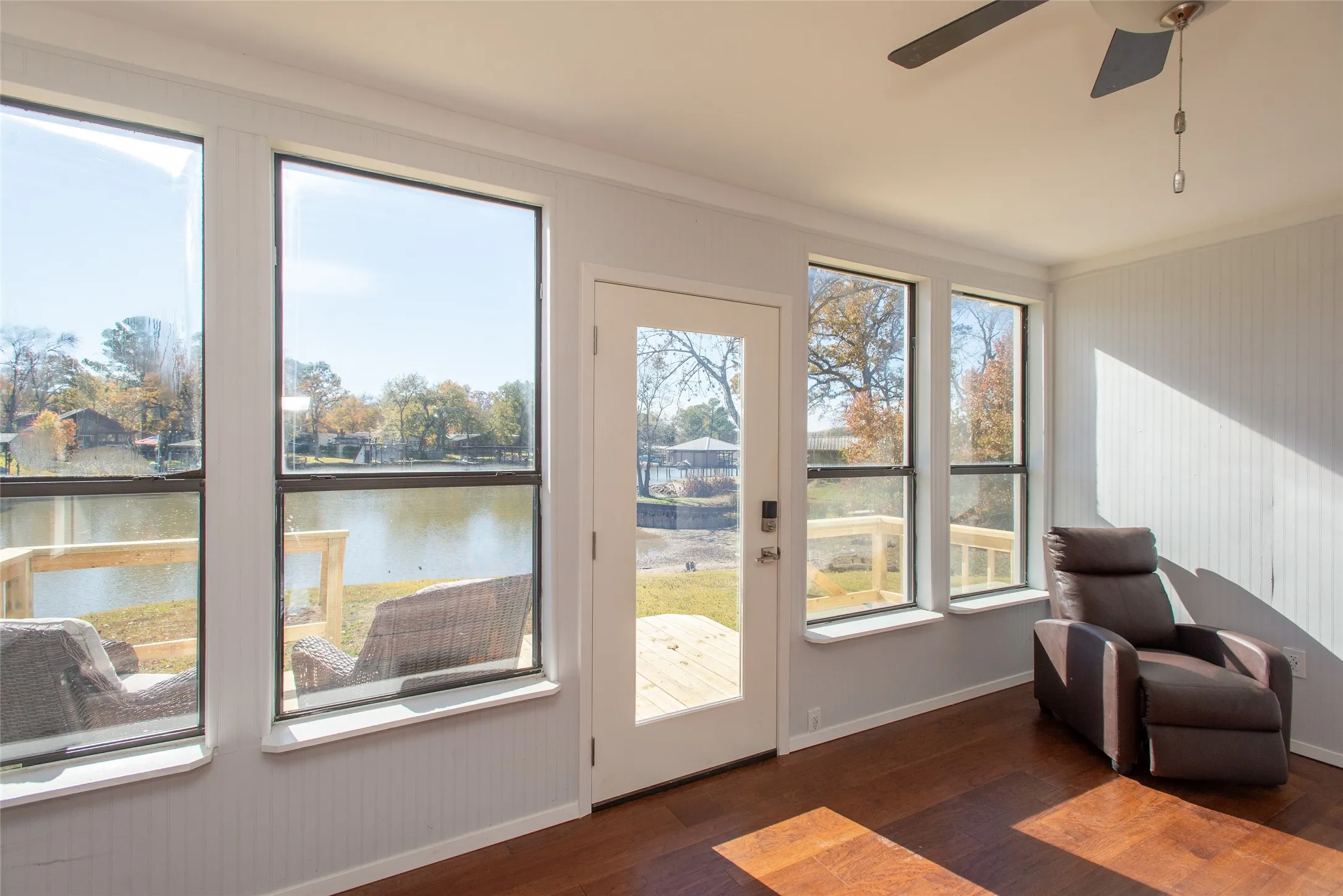 Single Family Residence For Sale in Henderson County , 117 Joy Lane, Gun Barrel City, Texas 75156, 3 Bedroom, 2 Bathroom, Garage spaces, 1,630 Sqft, built in 0, mls#21390175, Real Estate Agent in Gun Barrel City, Homes For Sale in Henderson county, Homes For Sale in Gun Barrel City, Realtor in Gun Barrel City Texas, Real Estate Brokerage Independent Realty Texas, Luminita Cordes Realtor