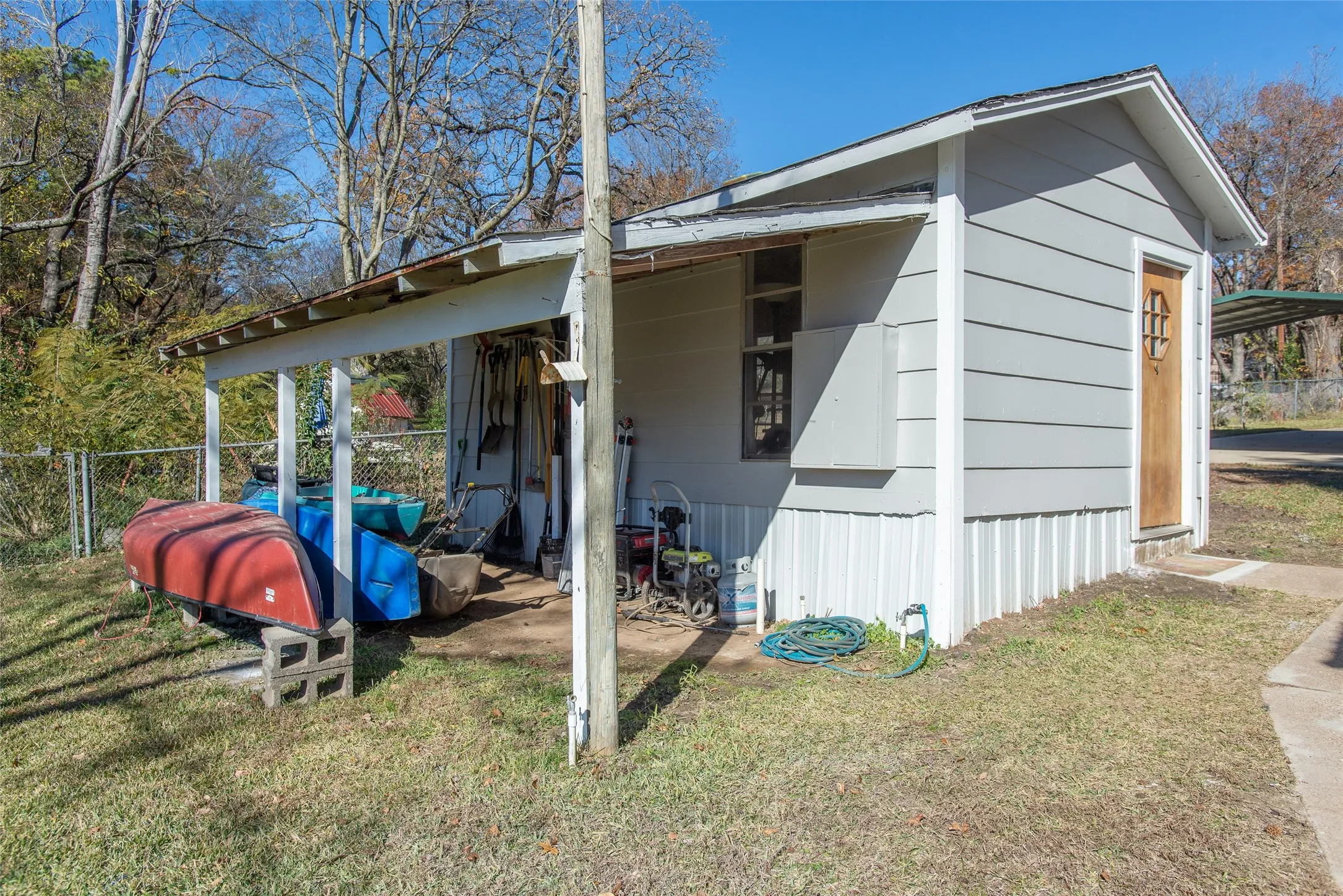 Single Family Residence For Sale in Henderson County , 117 Joy Lane, Gun Barrel City, Texas 75156, 3 Bedroom, 2 Bathroom, Garage spaces, 1,630 Sqft, built in 0, mls#21390175, Real Estate Agent in Gun Barrel City, Homes For Sale in Henderson county, Homes For Sale in Gun Barrel City, Realtor in Gun Barrel City Texas, Real Estate Brokerage Independent Realty Texas, Luminita Cordes Realtor