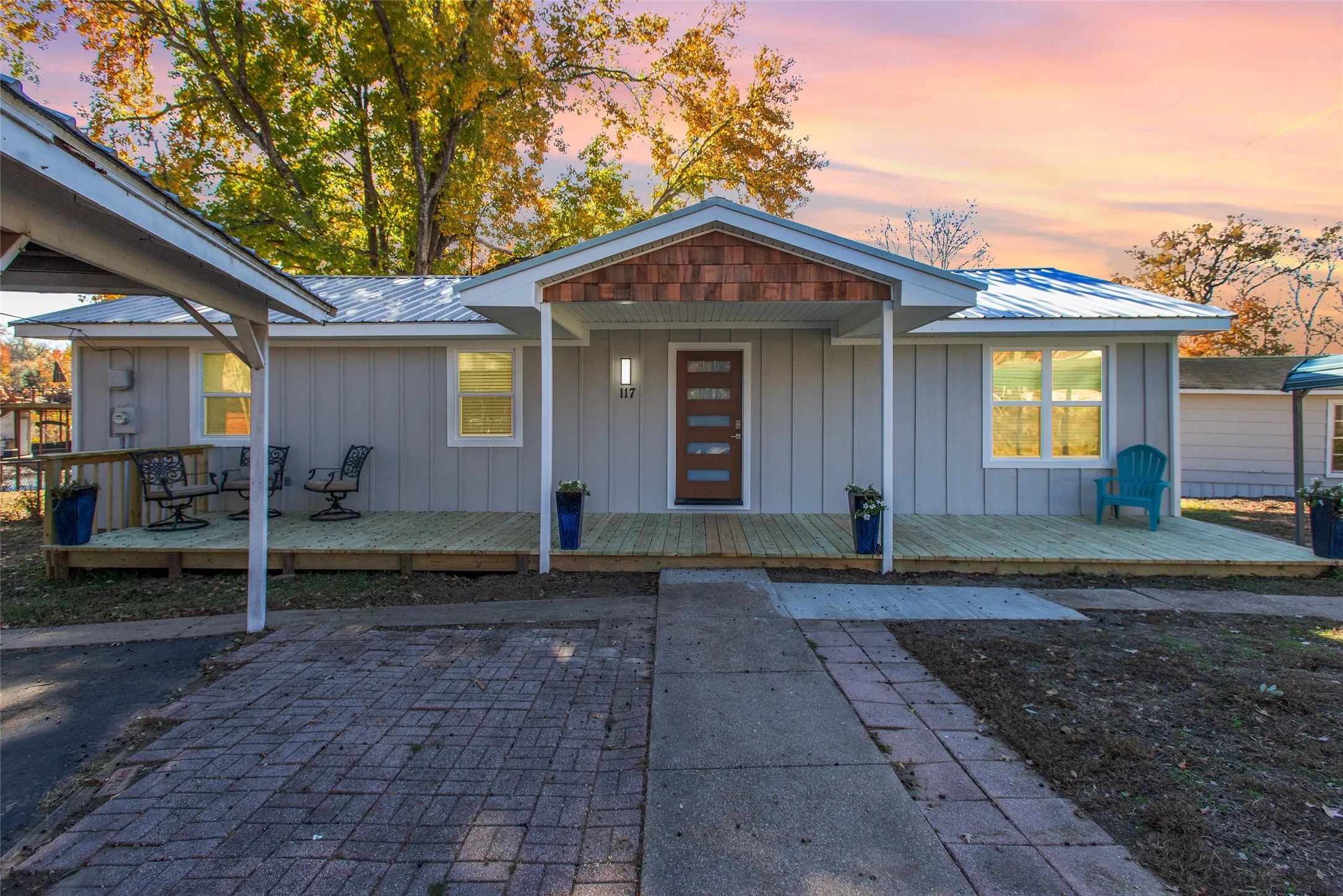 Single Family Residence For Sale in Henderson County , 117 Joy Lane, Gun Barrel City, Texas 75156, 3 Bedroom, 2 Bathroom, Garage spaces, 1,630 Sqft, built in 0, mls#21390175, Real Estate Agent in Gun Barrel City, Homes For Sale in Henderson county, Homes For Sale in Gun Barrel City, Realtor in Gun Barrel City Texas, Real Estate Brokerage Independent Realty Texas, Luminita Cordes Realtor