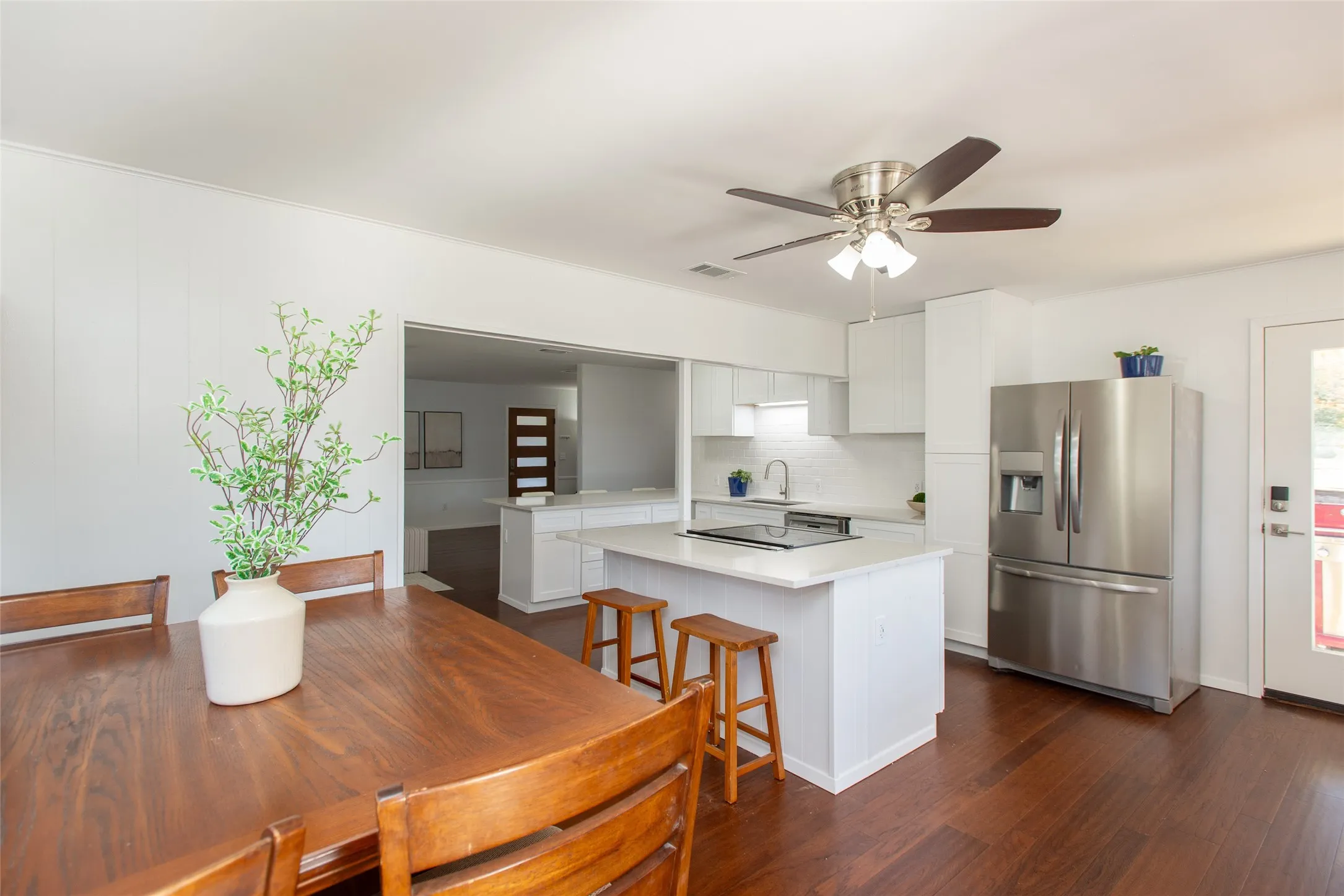 Single Family Residence For Sale in Henderson County , 117 Joy Lane, Gun Barrel City, Texas 75156, 3 Bedroom, 2 Bathroom, Garage spaces, 1,630 Sqft, built in 0, mls#21390175, Real Estate Agent in Gun Barrel City, Homes For Sale in Henderson county, Homes For Sale in Gun Barrel City, Realtor in Gun Barrel City Texas, Real Estate Brokerage Independent Realty Texas, Luminita Cordes Realtor