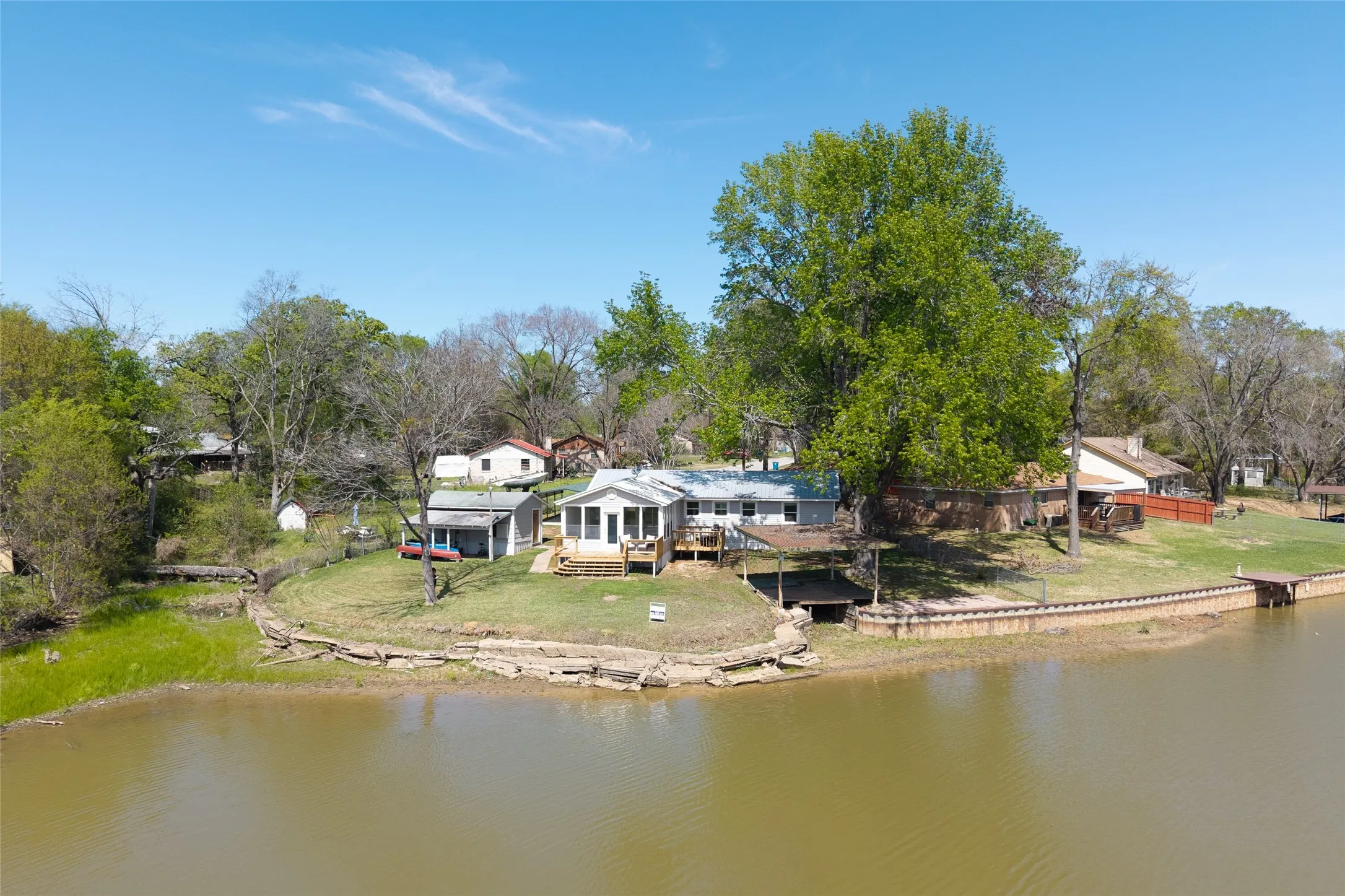Single Family Residence For Sale in Henderson County , 117 Joy Lane, Gun Barrel City, Texas 75156, 3 Bedroom, 2 Bathroom, Garage spaces, 1,630 Sqft, built in 0, mls#21390175, Real Estate Agent in Gun Barrel City, Homes For Sale in Henderson county, Homes For Sale in Gun Barrel City, Realtor in Gun Barrel City Texas, Real Estate Brokerage Independent Realty Texas, Luminita Cordes Realtor