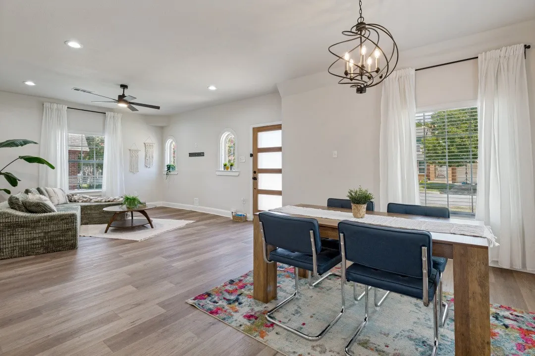 Single Family Residence For Rent in Dallas County , 2744 Catherine Street, Dallas, Texas 75211, 3 Bedroom, 3 Bathroom, Garage spaces, 1,565 Sqft, built in 1927, mls#21387454, Real Estate Agent in Dallas, Homes For Rent in Dallas county, Homes For Rent in Dallas, Realtor in Dallas Texas, Real Estate Brokerage Independent Realty Texas, Luminita Cordes Realtor