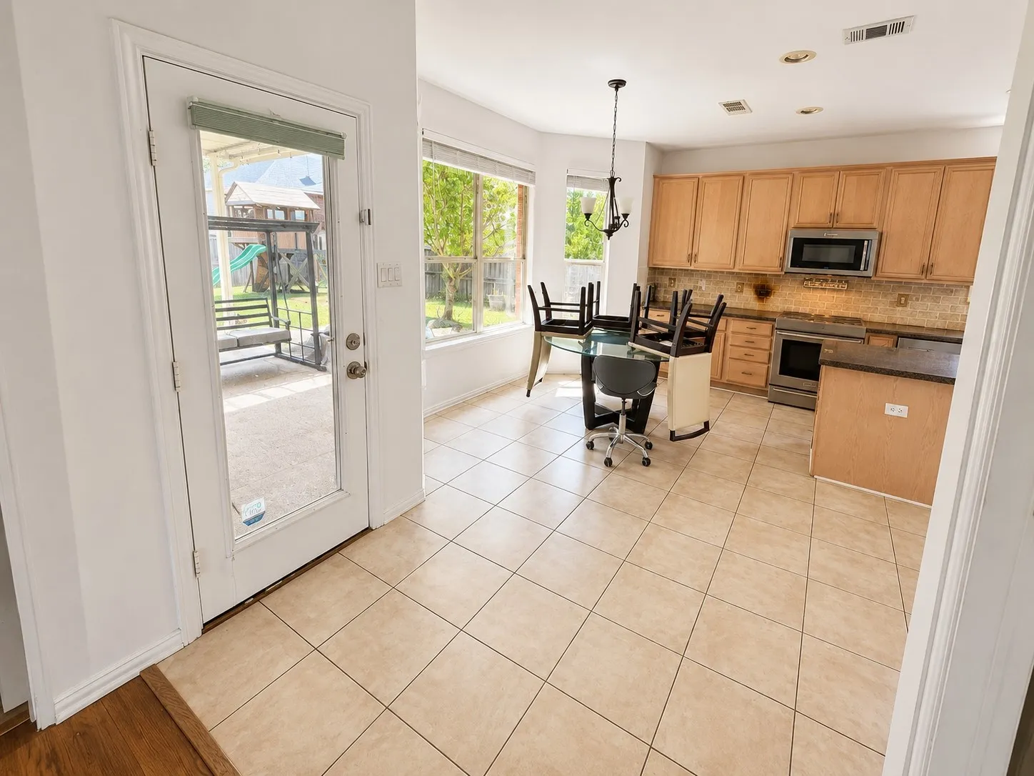 Single Family Residence For Rent in Collin County , 1818 Lake Texoma Circle, Allen, Texas 75002, 5 Bedroom, 4 Bathroom, 2 Garage spaces, 3,023 Sqft, built in 2002, mls#21388920, Real Estate Agent in Allen, Homes For Rent in Collin county, Homes For Rent in Allen, Realtor in Allen Texas, Real Estate Brokerage Independent Realty Texas, Luminita Cordes Realtor