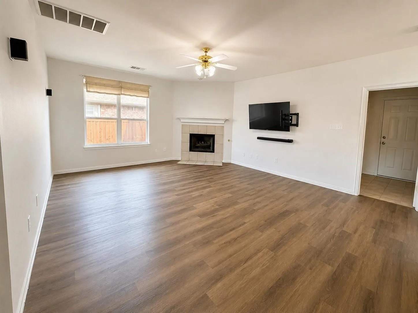 Single Family Residence For Rent in Collin County , 1818 Lake Texoma Circle, Allen, Texas 75002, 5 Bedroom, 4 Bathroom, 2 Garage spaces, 3,023 Sqft, built in 2002, mls#21388920, Real Estate Agent in Allen, Homes For Rent in Collin county, Homes For Rent in Allen, Realtor in Allen Texas, Real Estate Brokerage Independent Realty Texas, Luminita Cordes Realtor