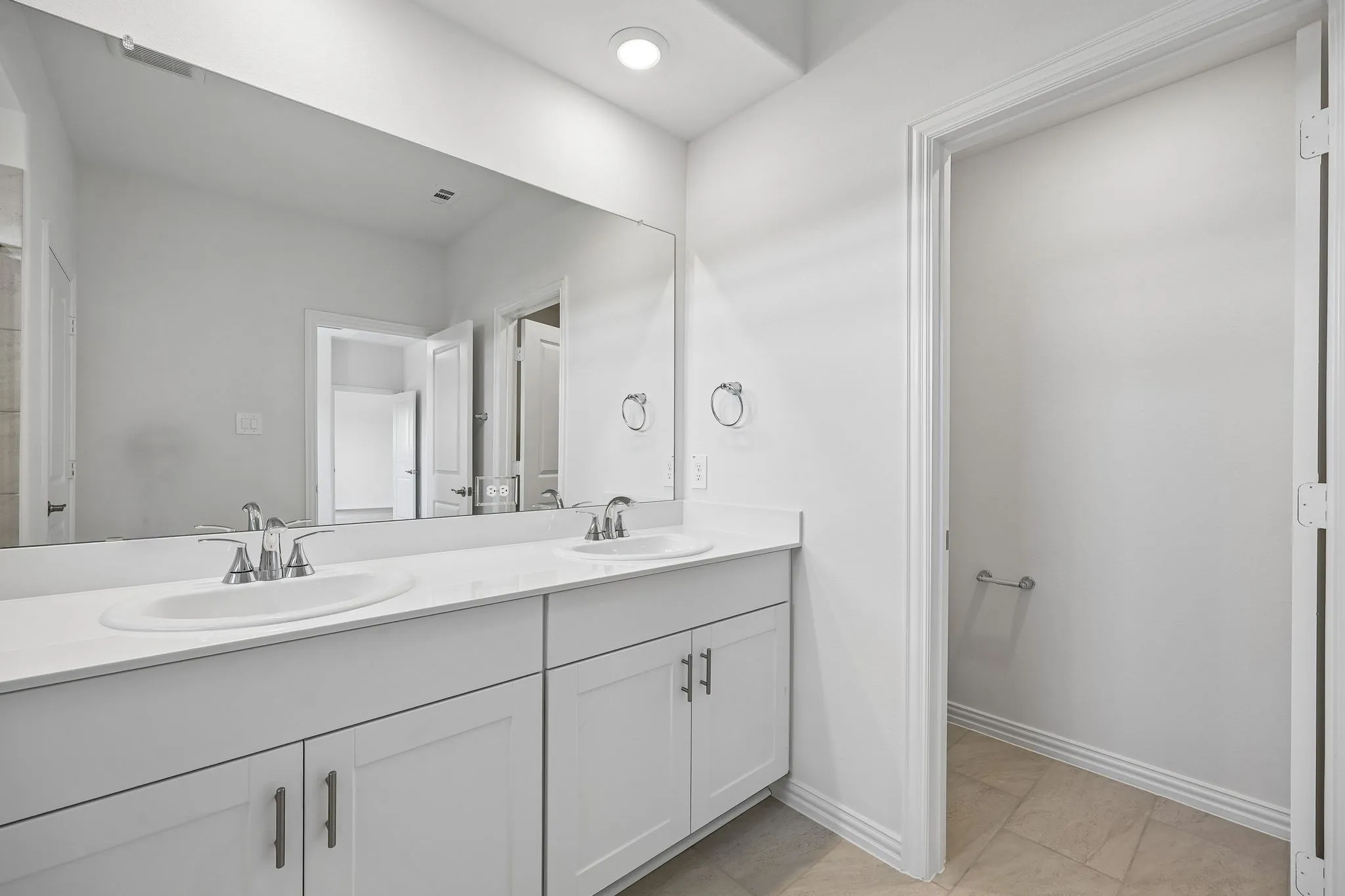 Photo is not of the actual home, but is an inspirational photo of builder’s model home and may depict options, furnishings, and/or decorator features that are not included.