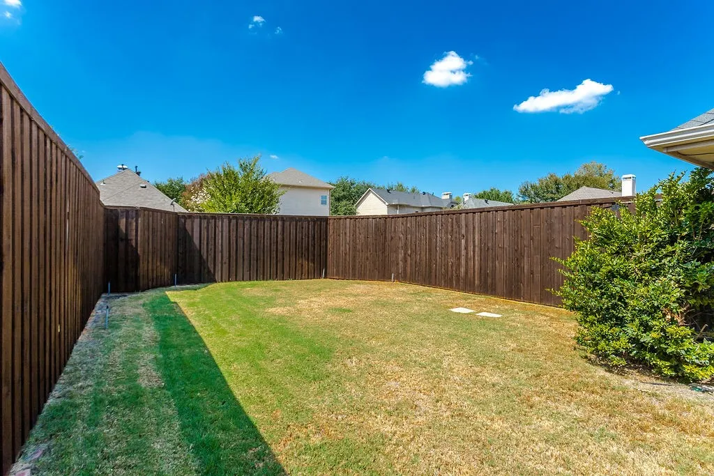 Single Family Residence For Sale in Collin County , 8433 Pipe Stone Drive, Plano, Texas 75025, 3 Bedroom, 2 Bathroom, 2 Garage spaces, 1,719 Sqft, built in 1997, mls#21390226, Real Estate Agent in Plano, Homes For Sale in Collin county, Homes For Sale in Plano, Realtor in Plano Texas, Real Estate Brokerage Independent Realty Texas, Luminita Cordes Realtor