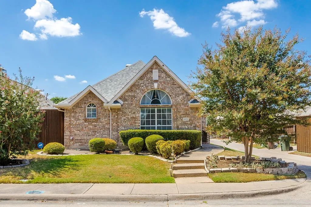 Single Family Residence For Sale