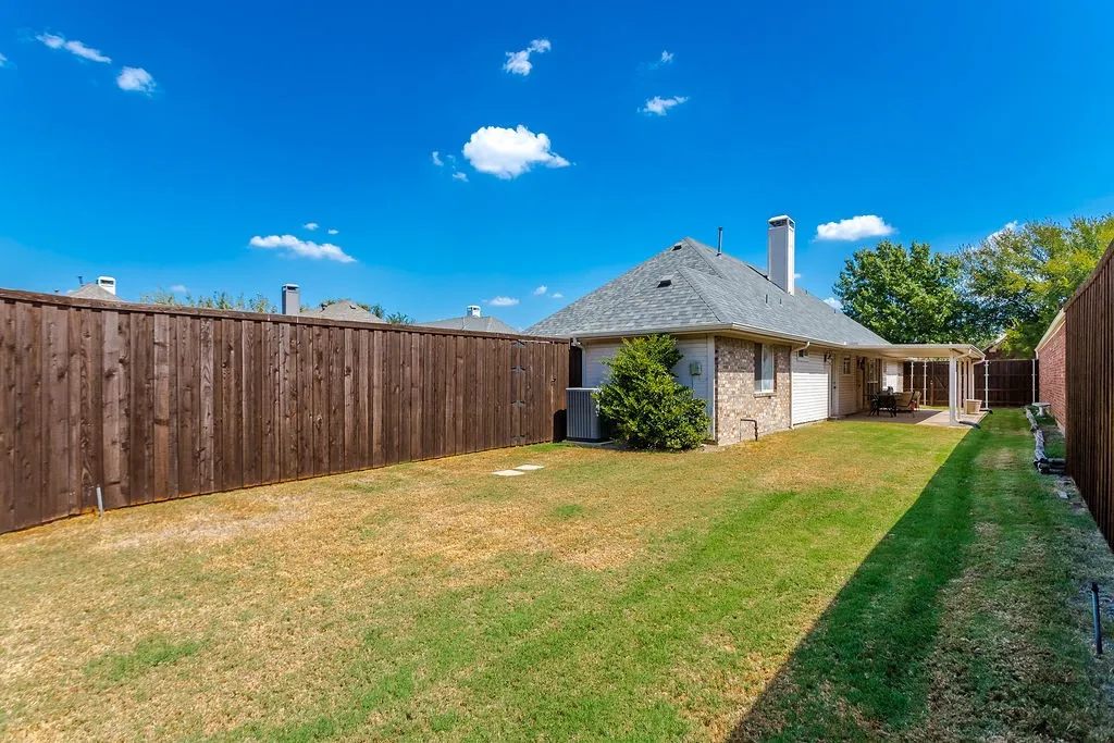Single Family Residence For Sale in Collin County , 8433 Pipe Stone Drive, Plano, Texas 75025, 3 Bedroom, 2 Bathroom, 2 Garage spaces, 1,719 Sqft, built in 1997, mls#21390226, Real Estate Agent in Plano, Homes For Sale in Collin county, Homes For Sale in Plano, Realtor in Plano Texas, Real Estate Brokerage Independent Realty Texas, Luminita Cordes Realtor