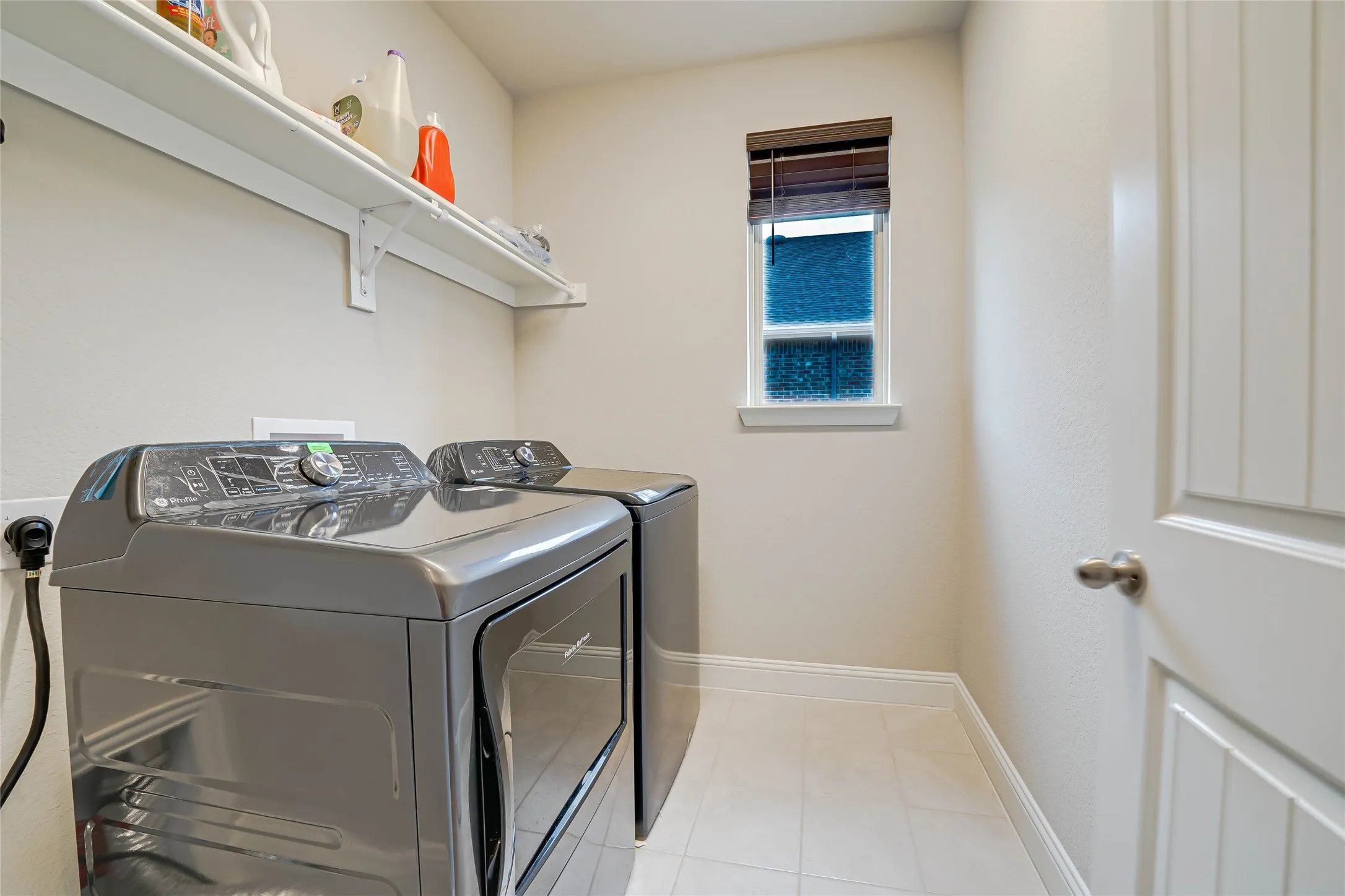 Single Family Residence For Rent in Rockwall County , 707 Gatecrest Drive, Fate, Texas 75087, 4 Bedroom, 3 Bathroom, 2 Garage spaces, 3,450 Sqft, built in 2023, mls#21390227, Real Estate Agent in Fate, Homes For Rent in Rockwall county, Homes For Rent in Fate, Realtor in Fate Texas, Real Estate Brokerage Independent Realty Texas, Luminita Cordes Realtor