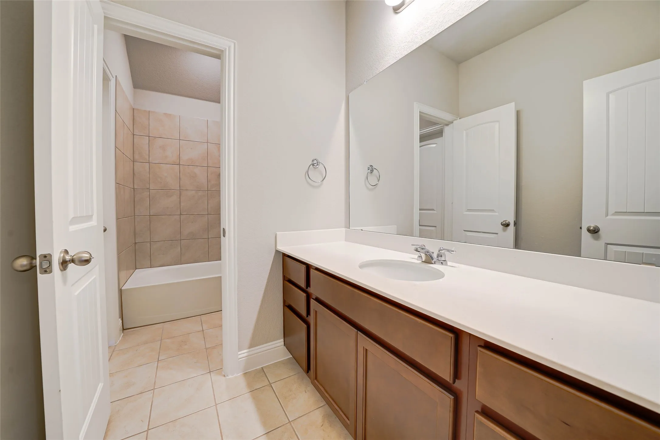 Single Family Residence For Rent in Rockwall County , 707 Gatecrest Drive, Fate, Texas 75087, 4 Bedroom, 3 Bathroom, 2 Garage spaces, 3,450 Sqft, built in 2023, mls#21390227, Real Estate Agent in Fate, Homes For Rent in Rockwall county, Homes For Rent in Fate, Realtor in Fate Texas, Real Estate Brokerage Independent Realty Texas, Luminita Cordes Realtor
