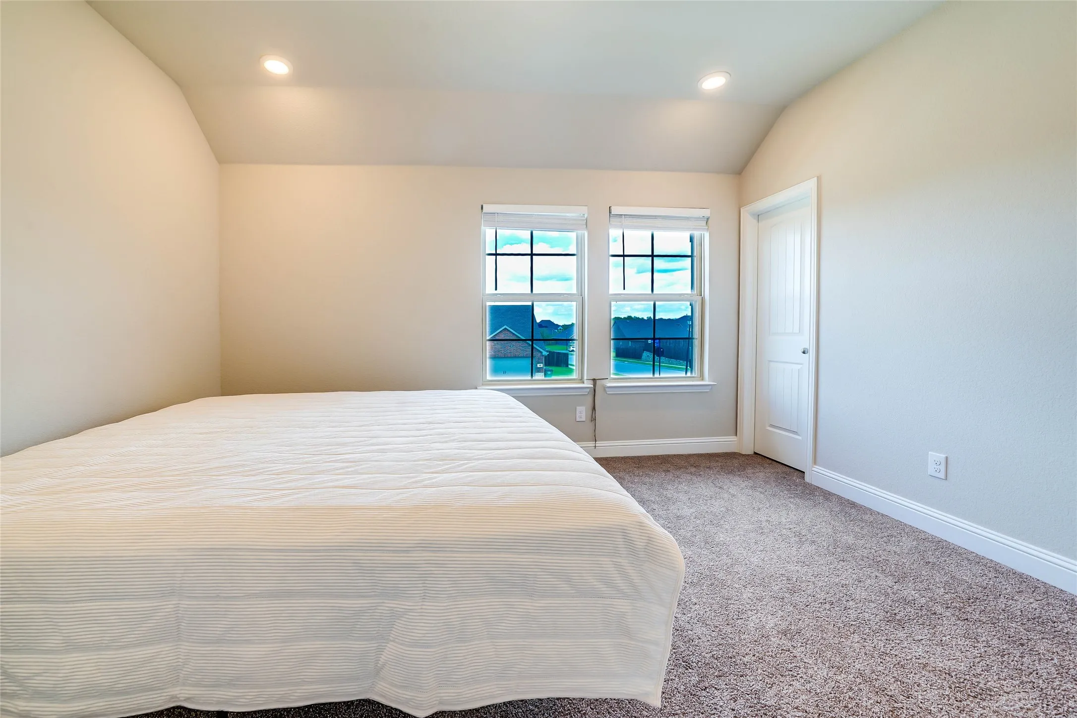 Single Family Residence For Rent in Rockwall County , 707 Gatecrest Drive, Fate, Texas 75087, 4 Bedroom, 3 Bathroom, 2 Garage spaces, 3,450 Sqft, built in 2023, mls#21390227, Real Estate Agent in Fate, Homes For Rent in Rockwall county, Homes For Rent in Fate, Realtor in Fate Texas, Real Estate Brokerage Independent Realty Texas, Luminita Cordes Realtor