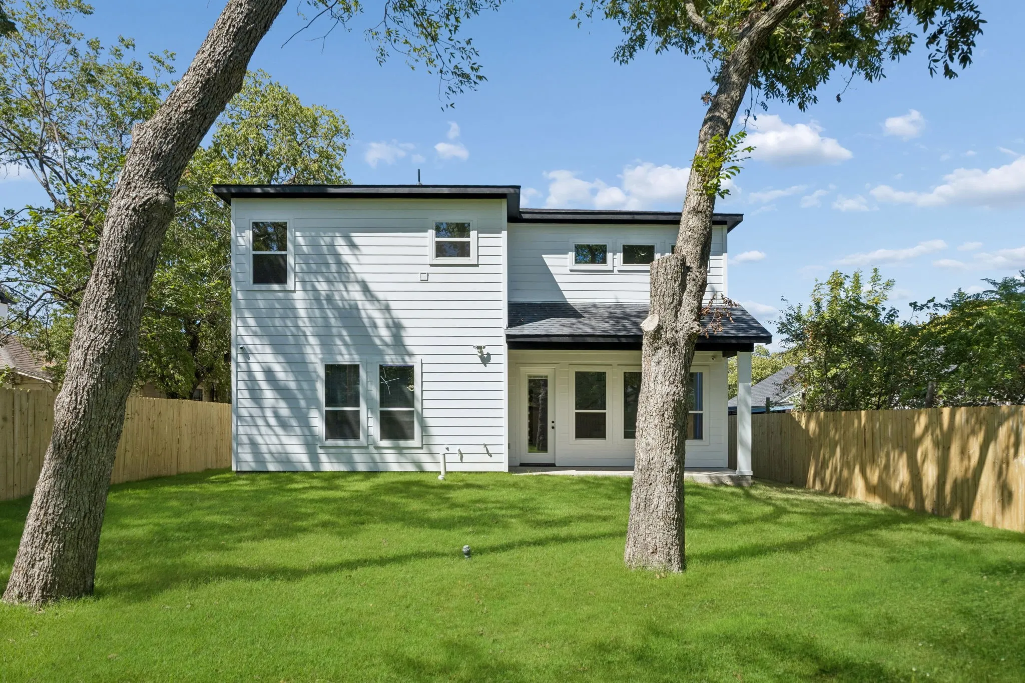 Single Family Residence For Sale in Dallas County , 1822 S Marsalis Avenue, Dallas, Texas 75216, 4 Bedroom, 3 Bathroom, 2 Garage spaces, 2,450 Sqft, built in 2026, mls#21390254, Real Estate Agent in Dallas, Homes For Sale in Dallas county, Homes For Sale in Dallas, Realtor in Dallas Texas, Real Estate Brokerage Independent Realty Texas, Luminita Cordes Realtor