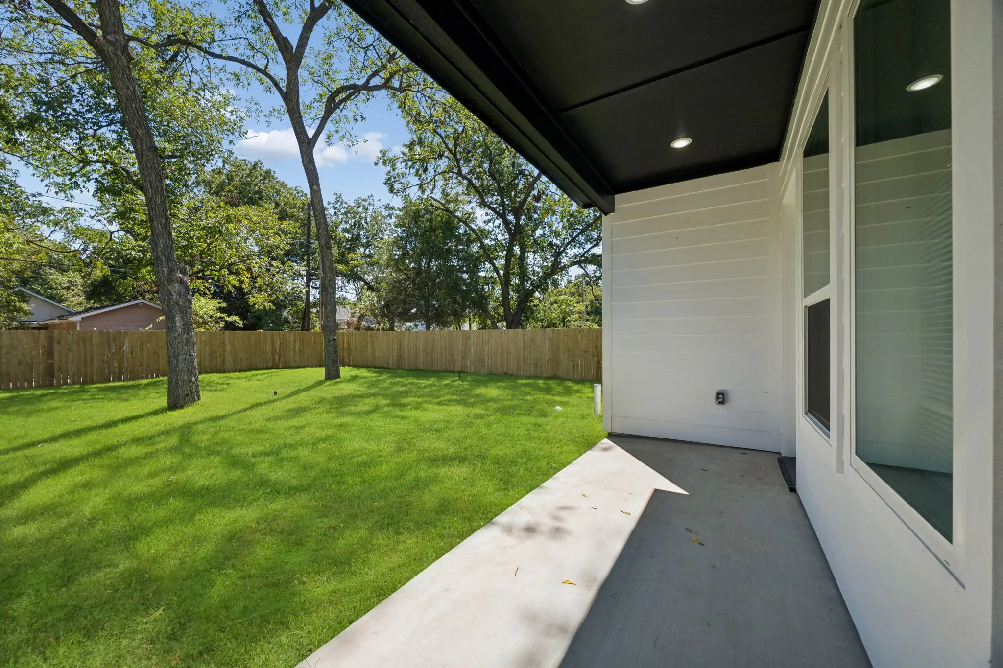 Single Family Residence For Sale in Dallas County , 1822 S Marsalis Avenue, Dallas, Texas 75216, 4 Bedroom, 3 Bathroom, 2 Garage spaces, 2,450 Sqft, built in 2026, mls#21390254, Real Estate Agent in Dallas, Homes For Sale in Dallas county, Homes For Sale in Dallas, Realtor in Dallas Texas, Real Estate Brokerage Independent Realty Texas, Luminita Cordes Realtor
