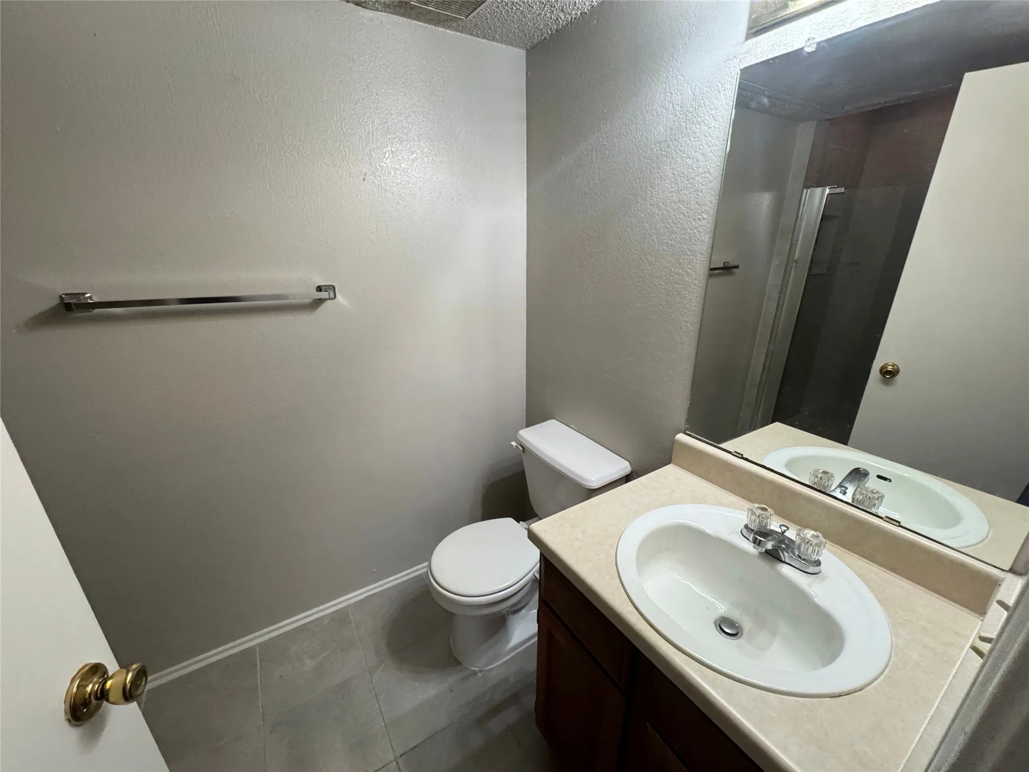 Townhouse For Rent in Dallas County , 702 Bel Aire, Irving, Texas 75061, 2 Bedroom, 3 Bathroom, 2 Garage spaces, 1,544 Sqft, built in 1985, mls#21390271, Real Estate Agent in Irving, Homes For Rent in Dallas county, Homes For Rent in Irving, Realtor in Irving Texas, Real Estate Brokerage Independent Realty Texas, Luminita Cordes Realtor