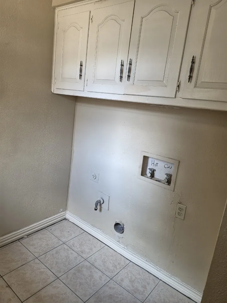 Single Family Residence For Sale in Collin County , 2308 Cliffside Drive, Plano, Texas 75023, 4 Bedroom, 3 Bathroom, 2 Garage spaces, 2,376 Sqft, built in 1979, mls#21390272, Real Estate Agent in Plano, Homes For Sale in Collin county, Homes For Sale in Plano, Realtor in Plano Texas, Real Estate Brokerage Independent Realty Texas, Luminita Cordes Realtor