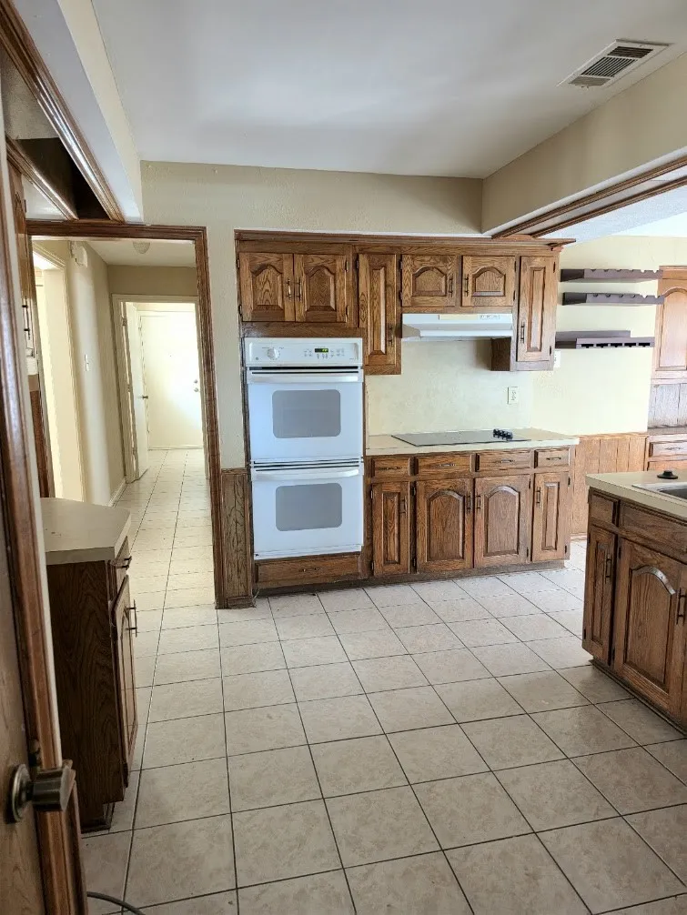 Single Family Residence For Sale in Collin County , 2308 Cliffside Drive, Plano, Texas 75023, 4 Bedroom, 3 Bathroom, 2 Garage spaces, 2,376 Sqft, built in 1979, mls#21390272, Real Estate Agent in Plano, Homes For Sale in Collin county, Homes For Sale in Plano, Realtor in Plano Texas, Real Estate Brokerage Independent Realty Texas, Luminita Cordes Realtor