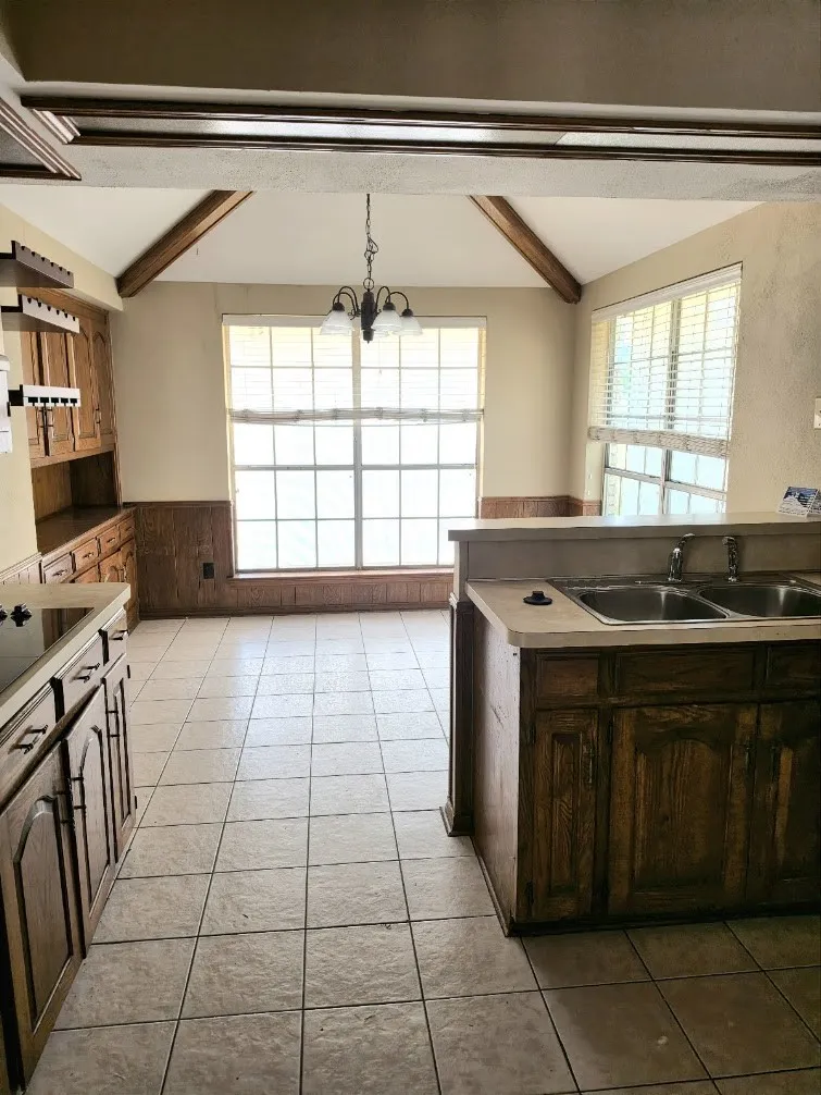 Single Family Residence For Sale in Collin County , 2308 Cliffside Drive, Plano, Texas 75023, 4 Bedroom, 3 Bathroom, 2 Garage spaces, 2,376 Sqft, built in 1979, mls#21390272, Real Estate Agent in Plano, Homes For Sale in Collin county, Homes For Sale in Plano, Realtor in Plano Texas, Real Estate Brokerage Independent Realty Texas, Luminita Cordes Realtor