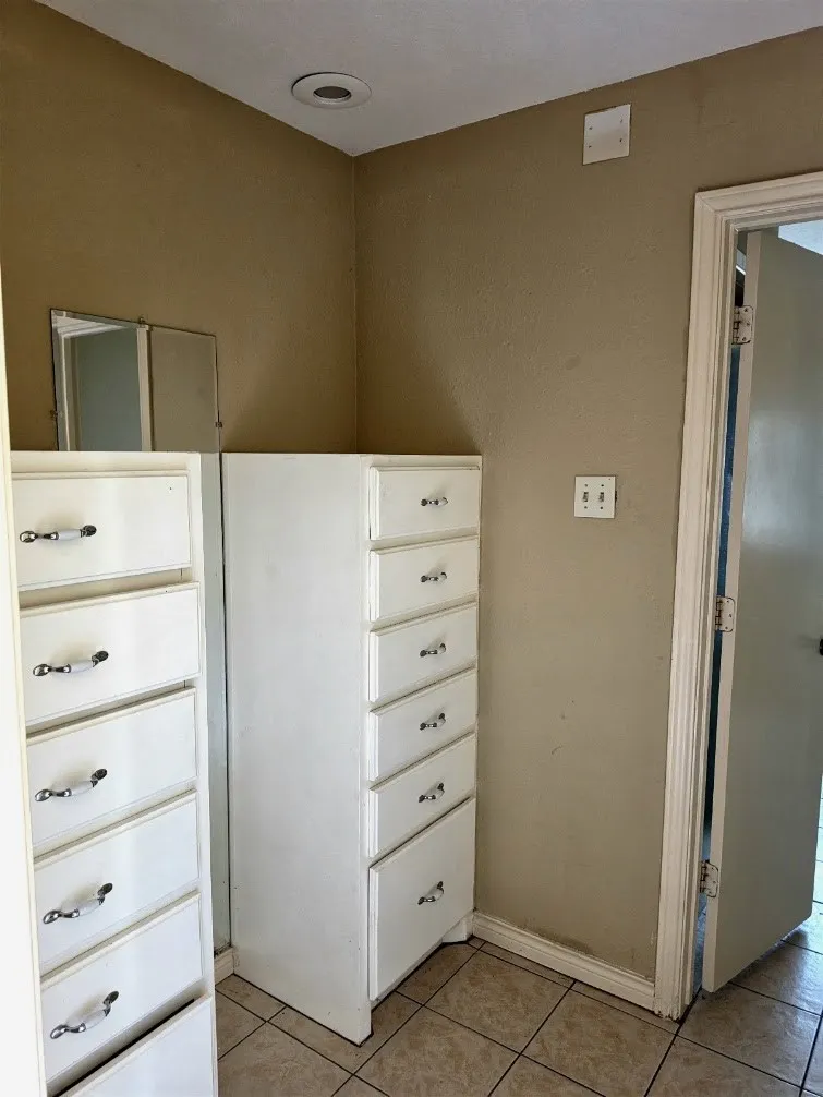 Single Family Residence For Sale in Collin County , 2308 Cliffside Drive, Plano, Texas 75023, 4 Bedroom, 3 Bathroom, 2 Garage spaces, 2,376 Sqft, built in 1979, mls#21390272, Real Estate Agent in Plano, Homes For Sale in Collin county, Homes For Sale in Plano, Realtor in Plano Texas, Real Estate Brokerage Independent Realty Texas, Luminita Cordes Realtor