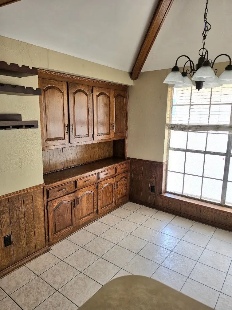 Single Family Residence For Sale in Collin County , 2308 Cliffside Drive, Plano, Texas 75023, 4 Bedroom, 3 Bathroom, 2 Garage spaces, 2,376 Sqft, built in 1979, mls#21390272, Real Estate Agent in Plano, Homes For Sale in Collin county, Homes For Sale in Plano, Realtor in Plano Texas, Real Estate Brokerage Independent Realty Texas, Luminita Cordes Realtor