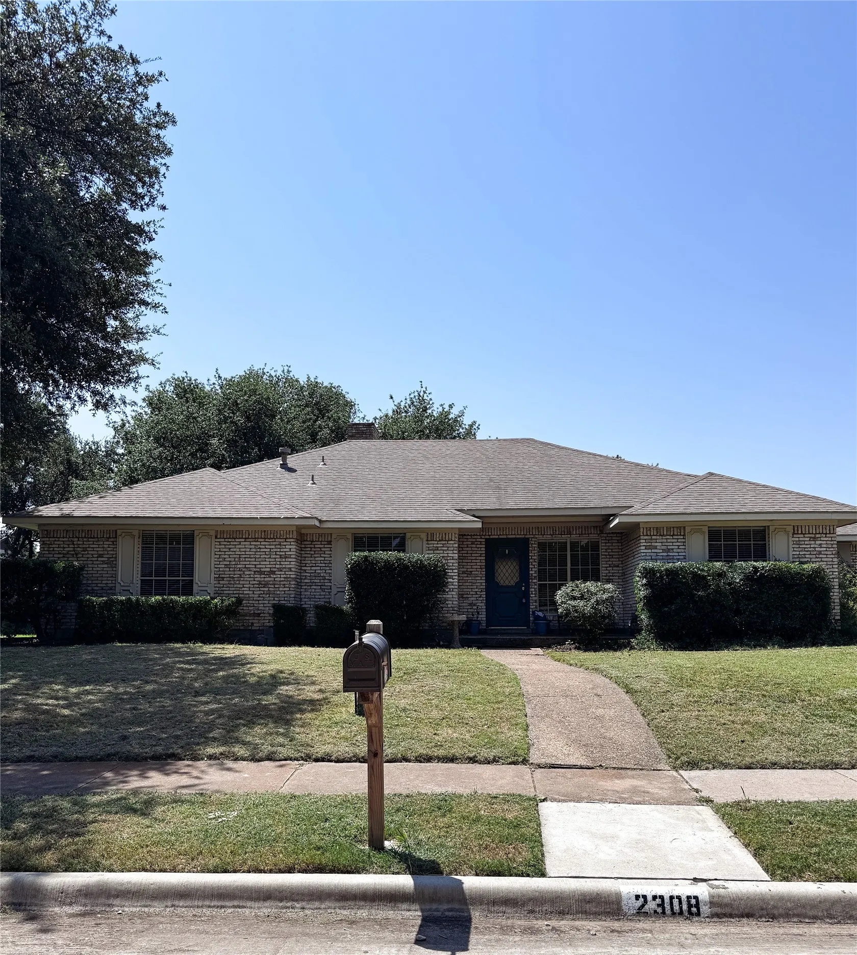 Single Family Residence For Sale