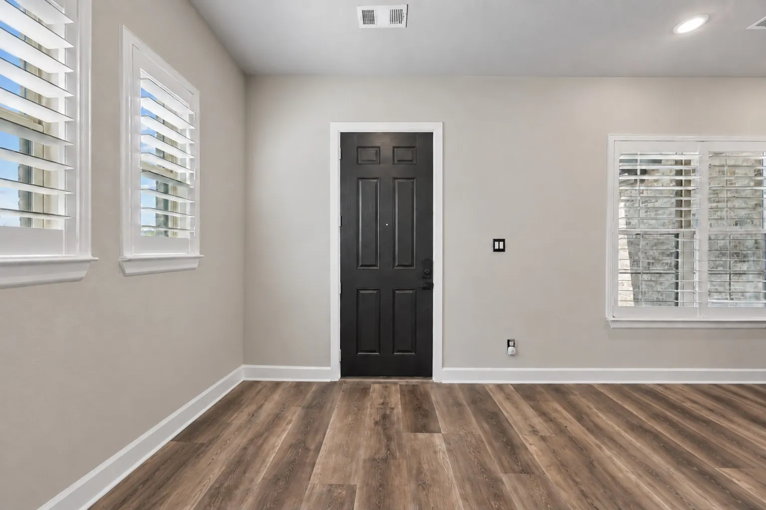 Single Family Residence For Sale in Denton County , 360 Foxthorne Way, Little Elm, Texas 75068, 3 Bedroom, 2 Bathroom, 2 Garage spaces, 2,200 Sqft, built in 2022, mls#21380638, Real Estate Agent in Little Elm, Homes For Sale in Denton county, Homes For Sale in Little Elm, Realtor in Little Elm Texas, Real Estate Brokerage Independent Realty Texas, Luminita Cordes Realtor