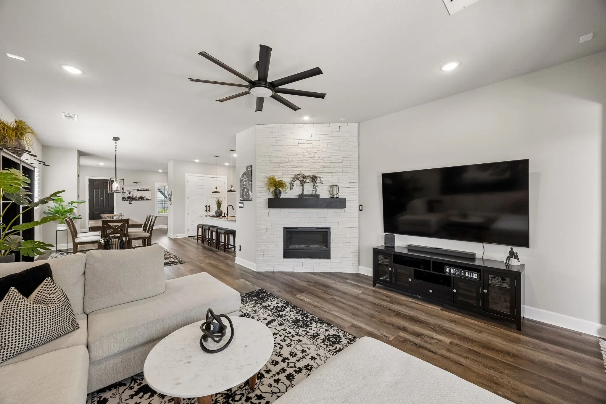 Single Family Residence For Sale in Denton County , 360 Foxthorne Way, Little Elm, Texas 75068, 3 Bedroom, 2 Bathroom, 2 Garage spaces, 2,200 Sqft, built in 2022, mls#21380638, Real Estate Agent in Little Elm, Homes For Sale in Denton county, Homes For Sale in Little Elm, Realtor in Little Elm Texas, Real Estate Brokerage Independent Realty Texas, Luminita Cordes Realtor