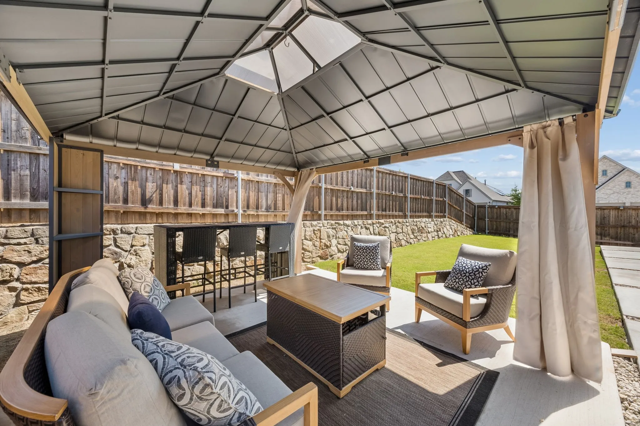 Single Family Residence For Sale in Denton County , 360 Foxthorne Way, Little Elm, Texas 75068, 3 Bedroom, 2 Bathroom, 2 Garage spaces, 2,200 Sqft, built in 2022, mls#21380638, Real Estate Agent in Little Elm, Homes For Sale in Denton county, Homes For Sale in Little Elm, Realtor in Little Elm Texas, Real Estate Brokerage Independent Realty Texas, Luminita Cordes Realtor