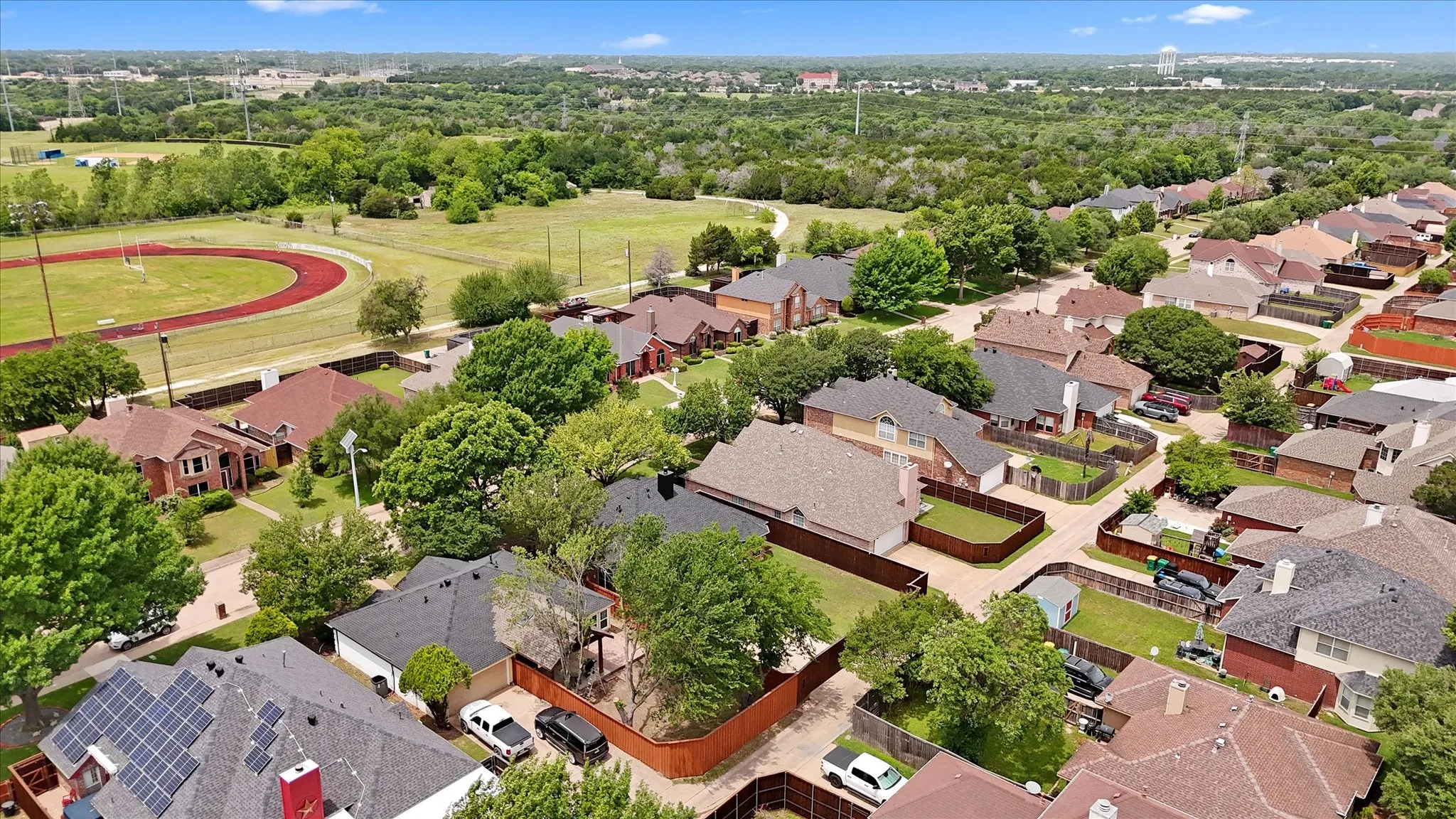 Single Family Residence For Sale in Dallas County , 1040 Essex Drive, Cedar Hill, Texas 75104, 4 Bedroom, 2 Bathroom, 2 Garage spaces, 2,001 Sqft, built in 1994, mls#21390280, Real Estate Agent in Cedar Hill, Homes For Sale in Dallas county, Homes For Sale in Cedar Hill, Realtor in Cedar Hill Texas, Real Estate Brokerage Independent Realty Texas, Luminita Cordes Realtor
