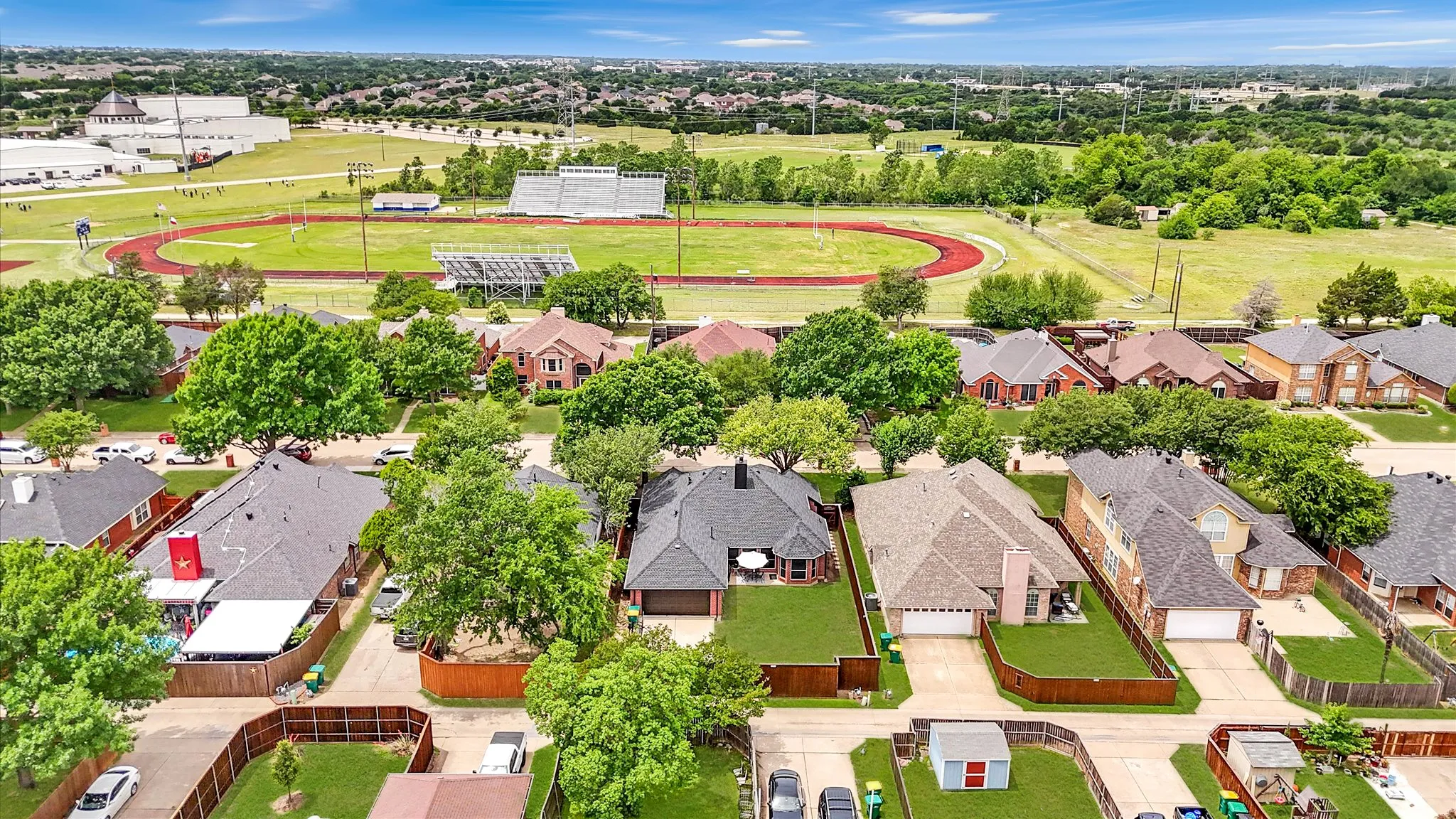 Single Family Residence For Sale in Dallas County , 1040 Essex Drive, Cedar Hill, Texas 75104, 4 Bedroom, 2 Bathroom, 2 Garage spaces, 2,001 Sqft, built in 1994, mls#21390280, Real Estate Agent in Cedar Hill, Homes For Sale in Dallas county, Homes For Sale in Cedar Hill, Realtor in Cedar Hill Texas, Real Estate Brokerage Independent Realty Texas, Luminita Cordes Realtor