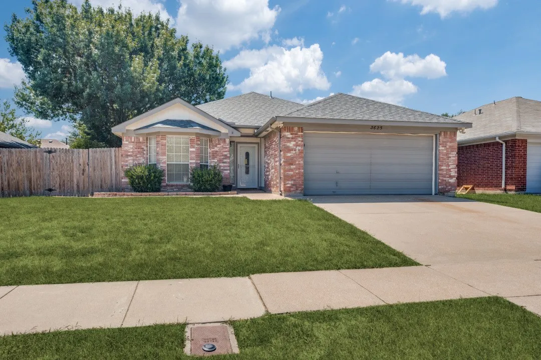 Single Family Residence For Rent